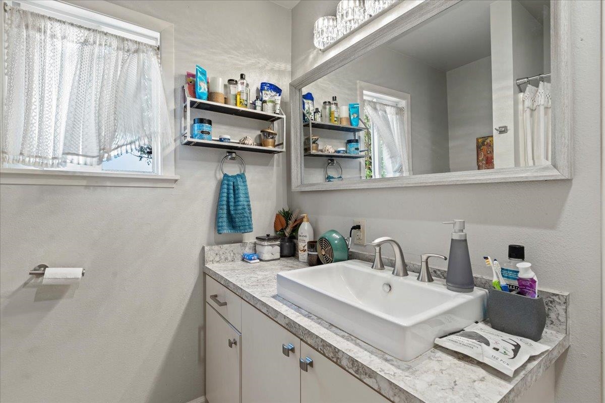 2609  Kahekili Hwy Waihee, Wailuku home - photo 44 of 50