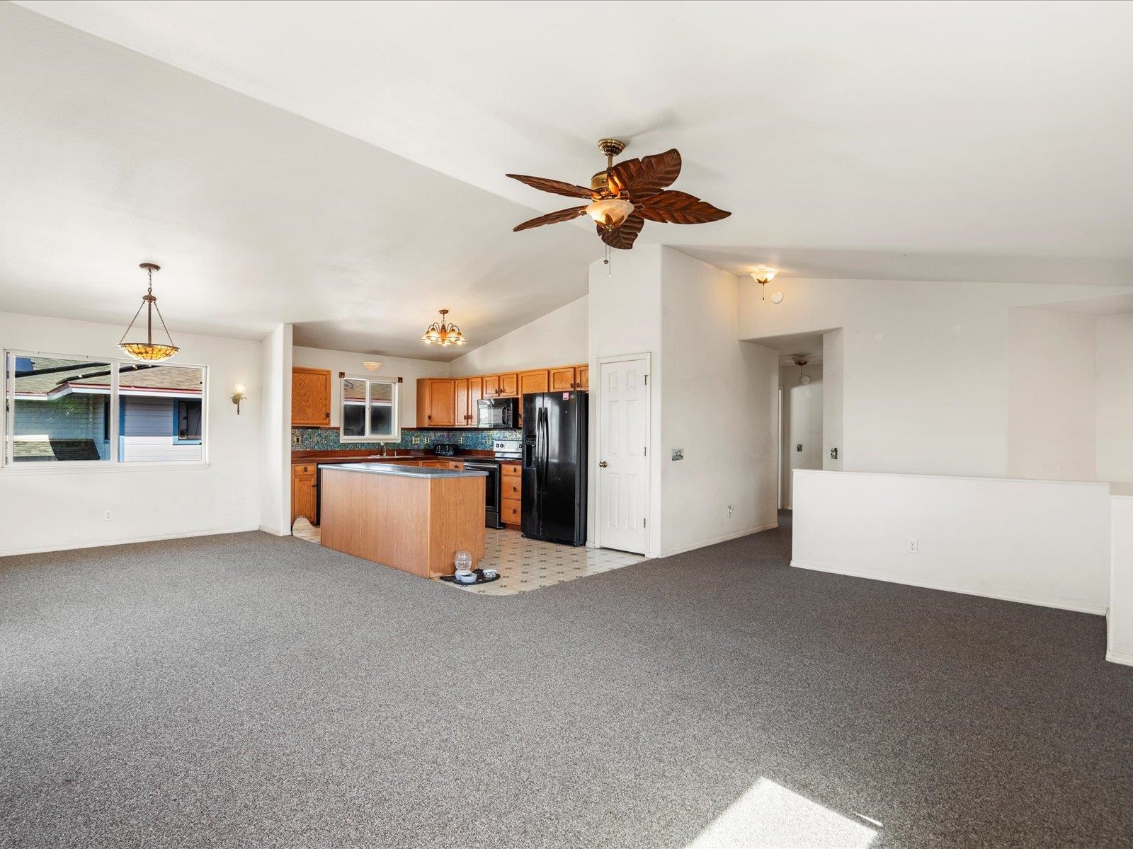 261  Palanehe St , Kihei home - photo 12 of 44