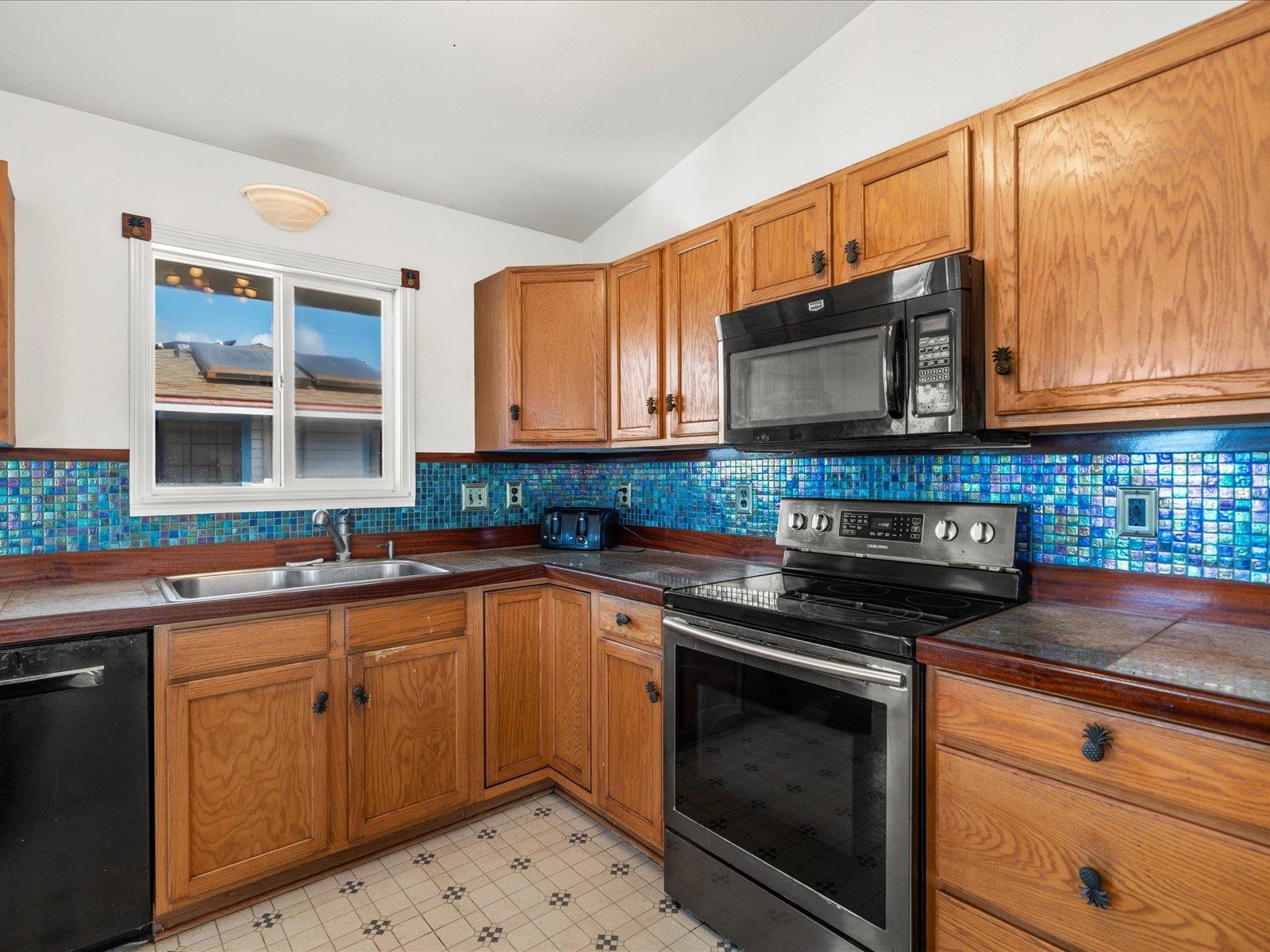 261  Palanehe St , Kihei home - photo 21 of 44