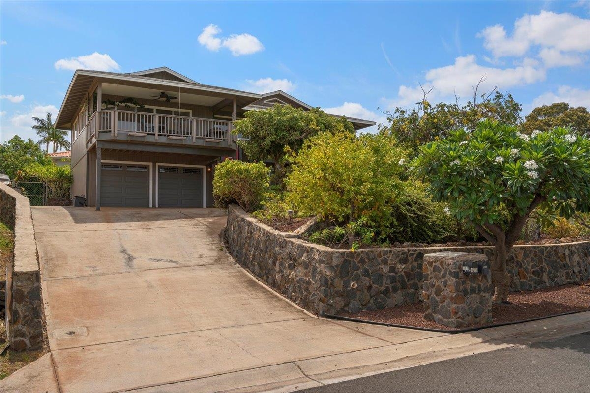 2611  Mikoi Pl Keonekai, Kihei home - photo 3 of 47