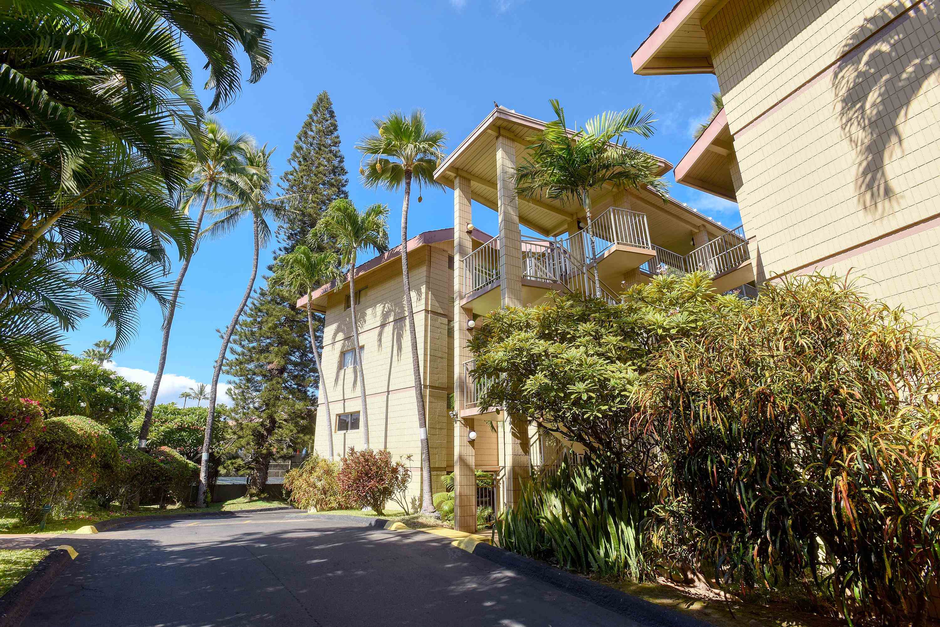 Haleakala Shores condo # B412, Kihei, Hawaii - photo 44 of 45