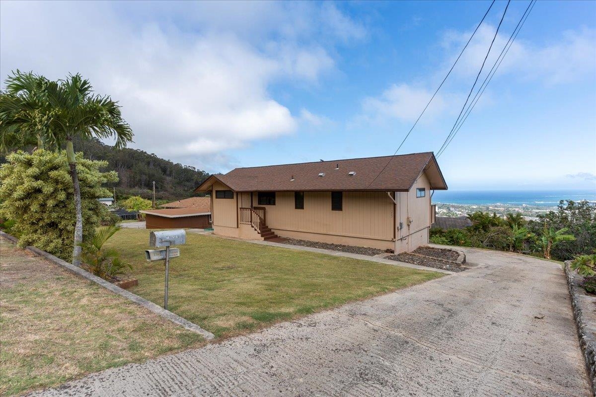 263  S Alu Rd Old Wailuku Heights, Wailuku home - photo 2 of 43