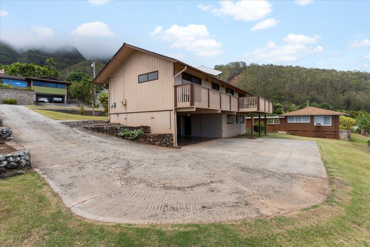 263  Alu Rd Old Wailuku Heights, Wailuku home - photo 3 of 43