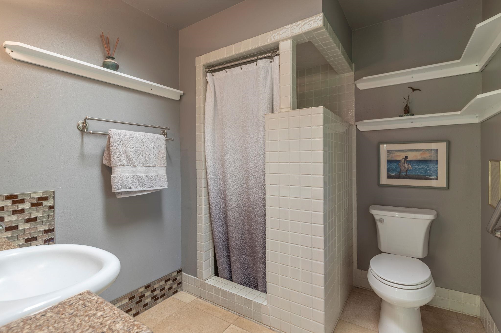 2630  Kanakanui Rd , Kihei home - photo 13 of 33