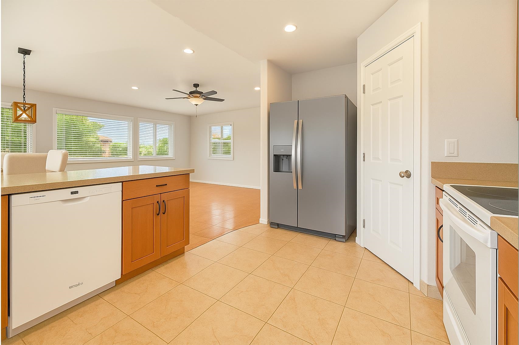 264  Kawailani Cir , Kihei home - photo 4 of 25