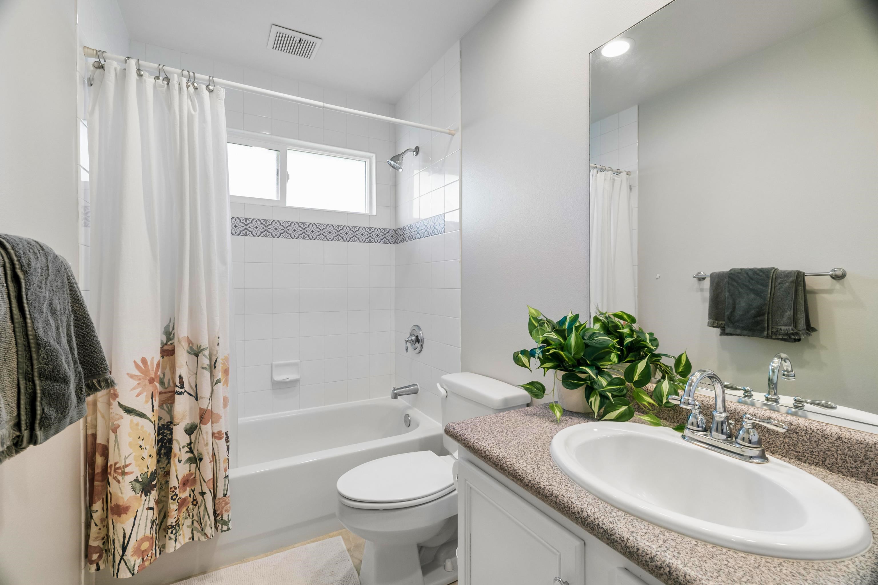 264  Kawailani Cir Piilani Village, Kihei home - photo 18 of 36