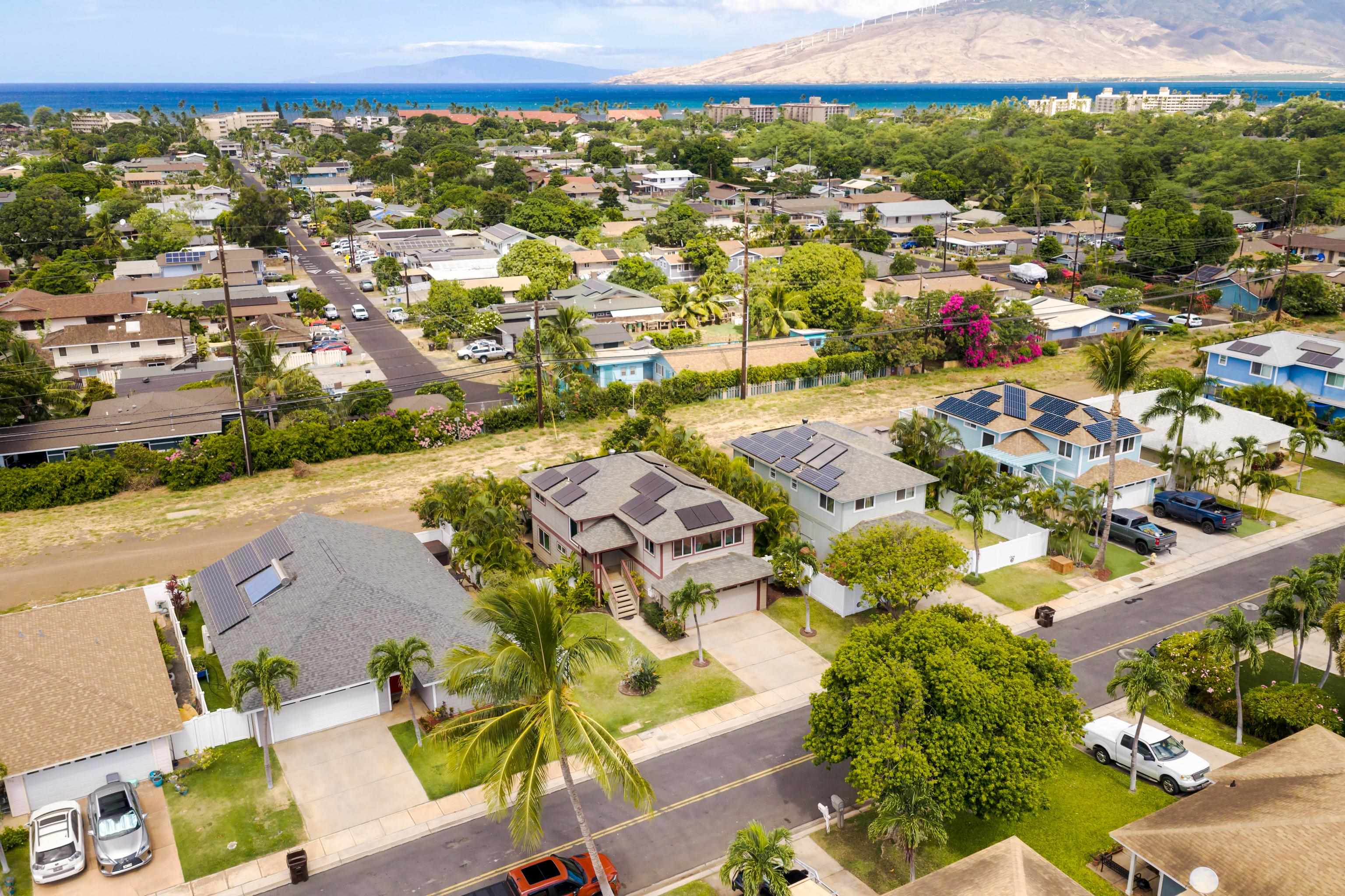 264  Kawailani Cir Piilani Village, Kihei home - photo 3 of 36