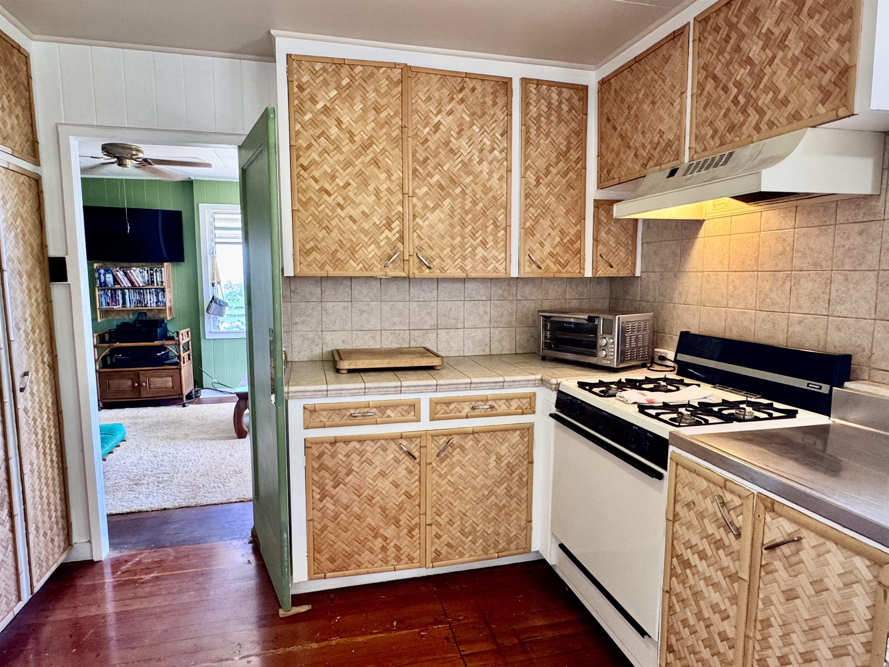 265  Aahi Pl , Molokai home - photo 7 of 43