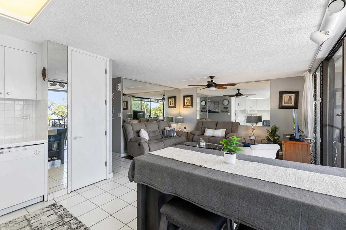 Maui Parkshore condo # 212, Kihei, Hawaii - photo 11 of 35