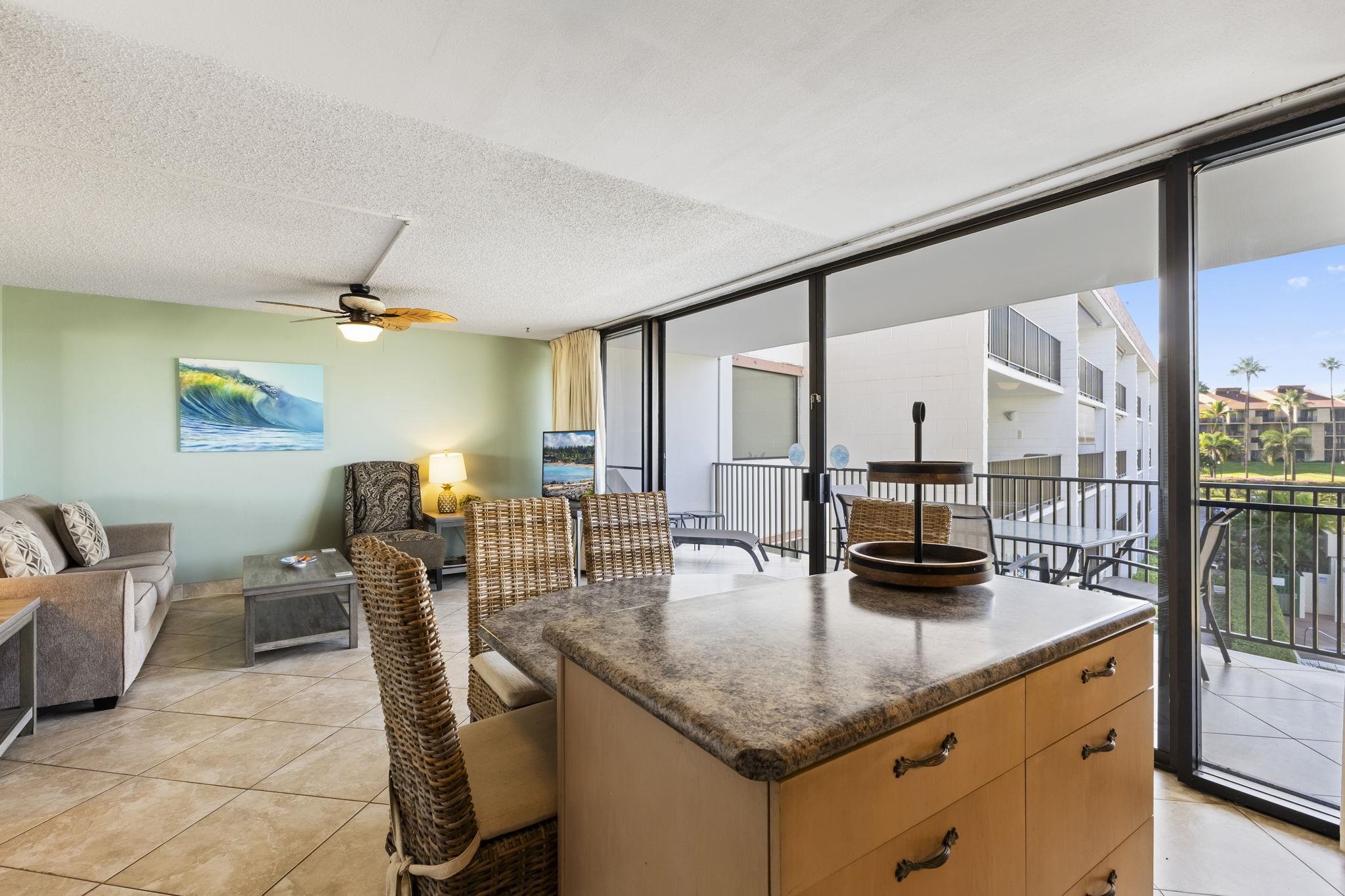 Maui Parkshore condo # 305, Kihei, Hawaii - photo 5 of 39