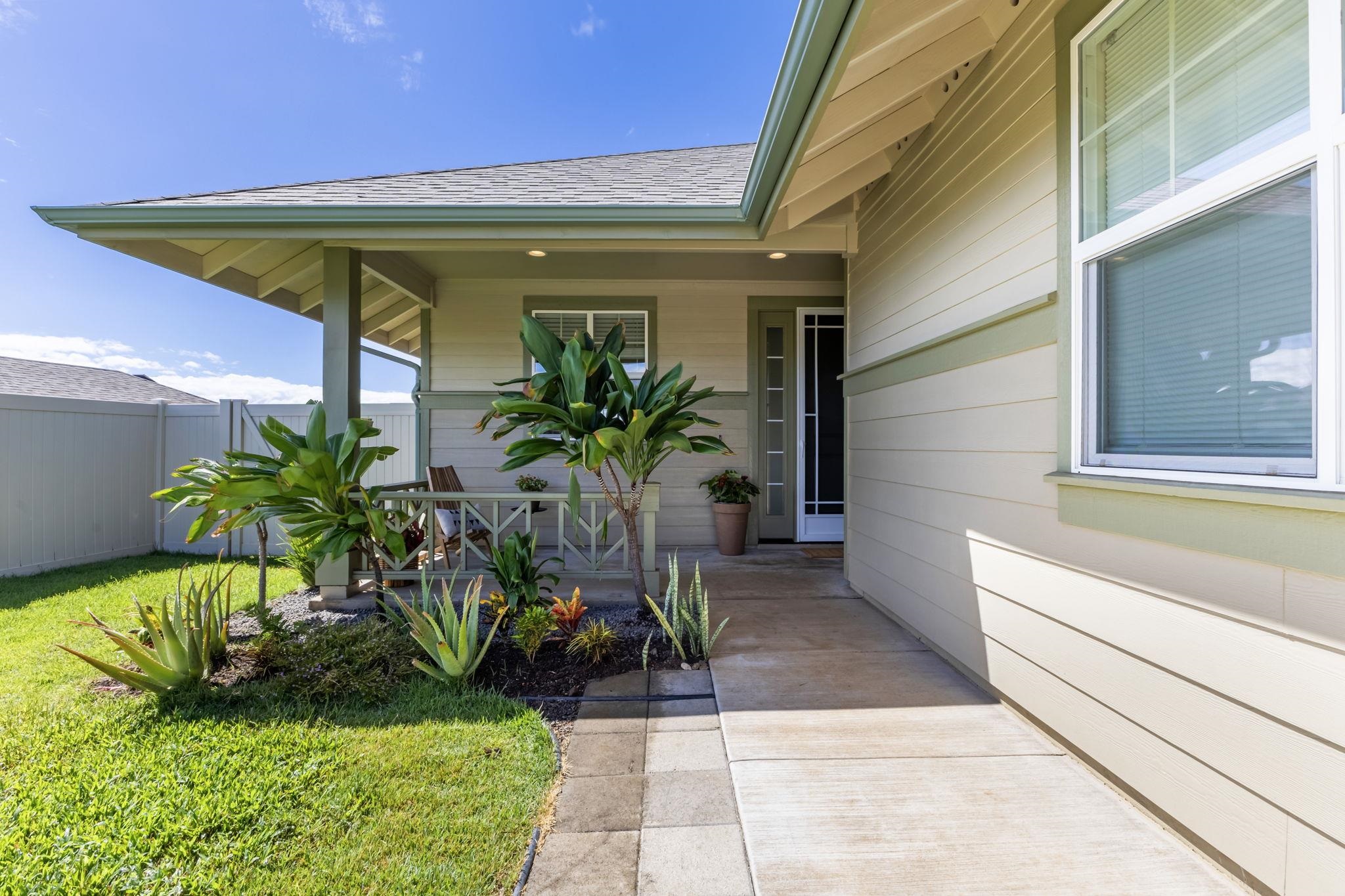 266  Puaehu St Kehalani, Wailuku home - photo 4 of 47