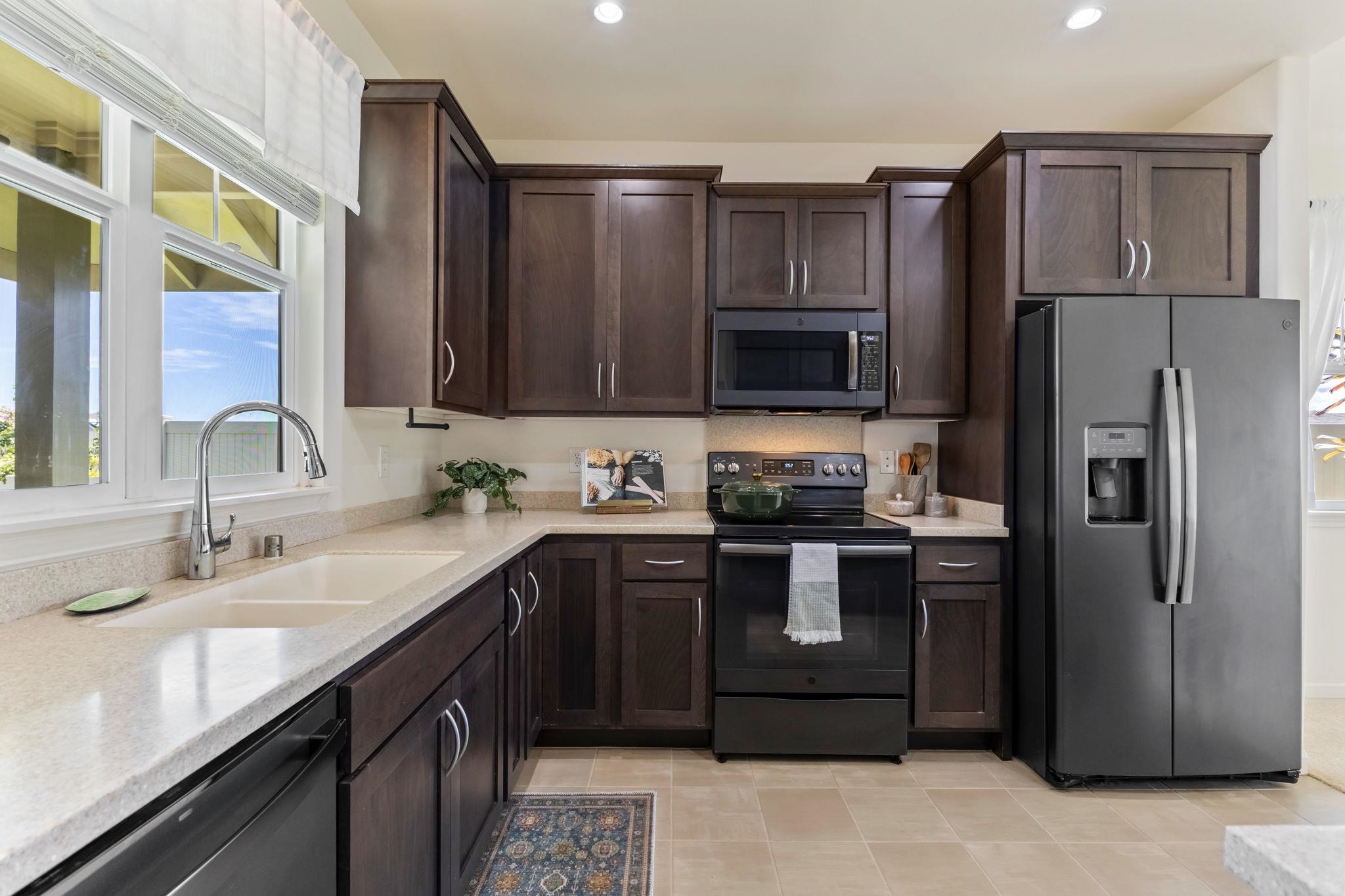 266  Puaehu St Kehalani, Wailuku home - photo 8 of 47