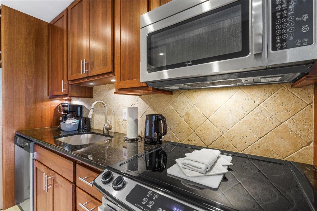 Maui Eldorado I condo # J-211, Lahaina, Hawaii - photo 7 of 47