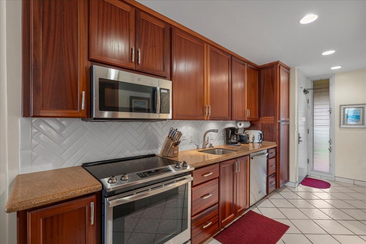 Maui Eldorado I condo # J-219, Lahaina, Hawaii - photo 2 of 38