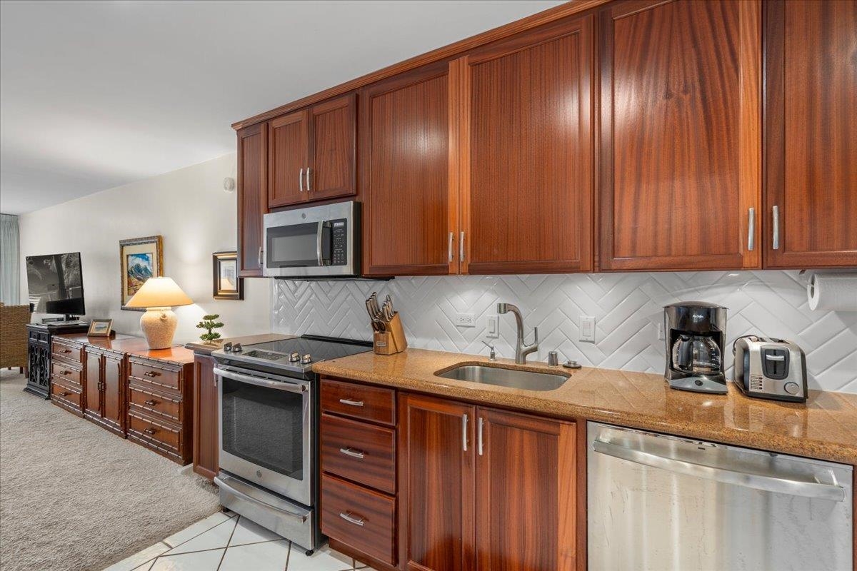 Maui Eldorado I condo # J-219, Lahaina, Hawaii - photo 5 of 38