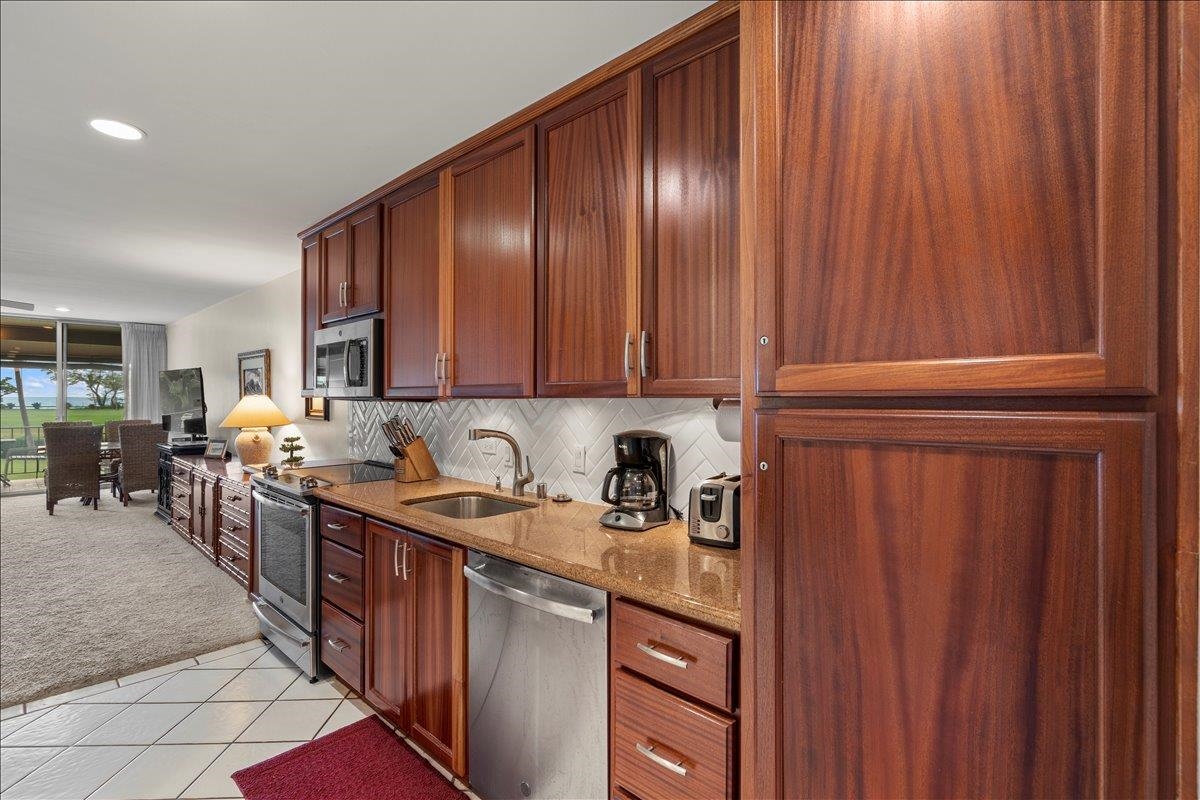 Maui Eldorado I condo # J-219, Lahaina, Hawaii - photo 7 of 38