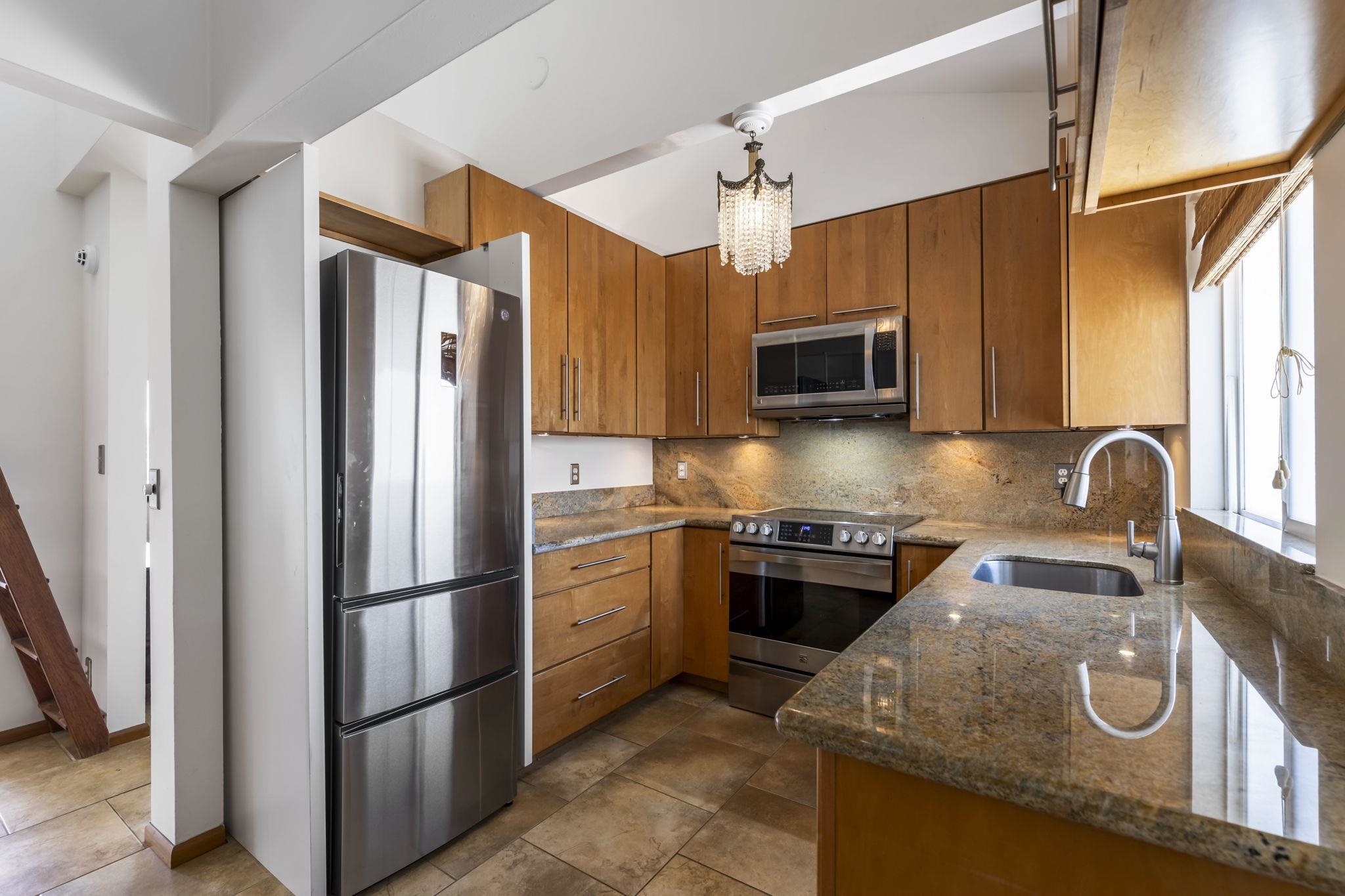 2670  Kanakanui Rd Keonekai Heights, Kihei home - photo 8 of 42