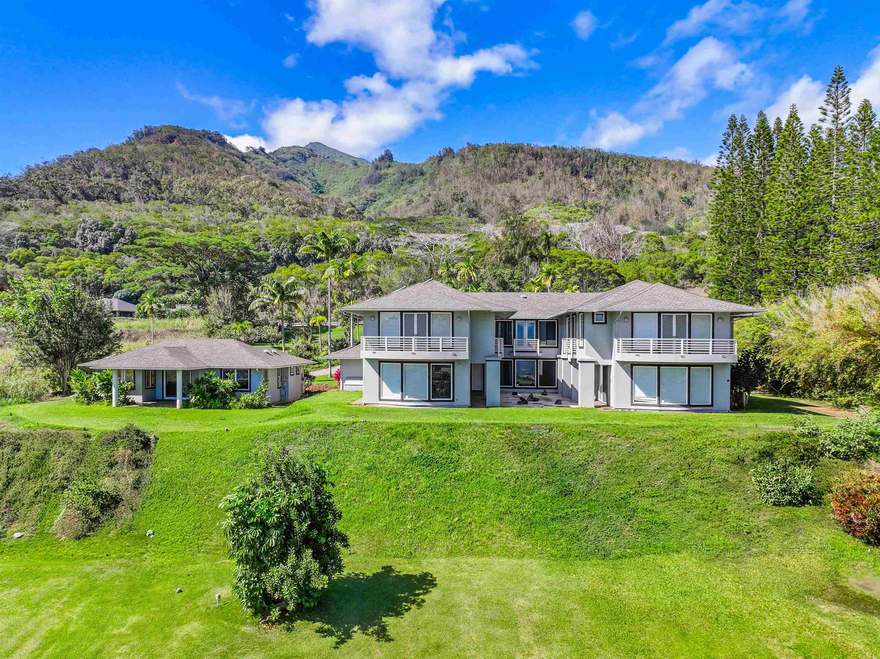 2673  Kamaile St Wailuku Country Estates, Wailuku home - photo 2 of 50