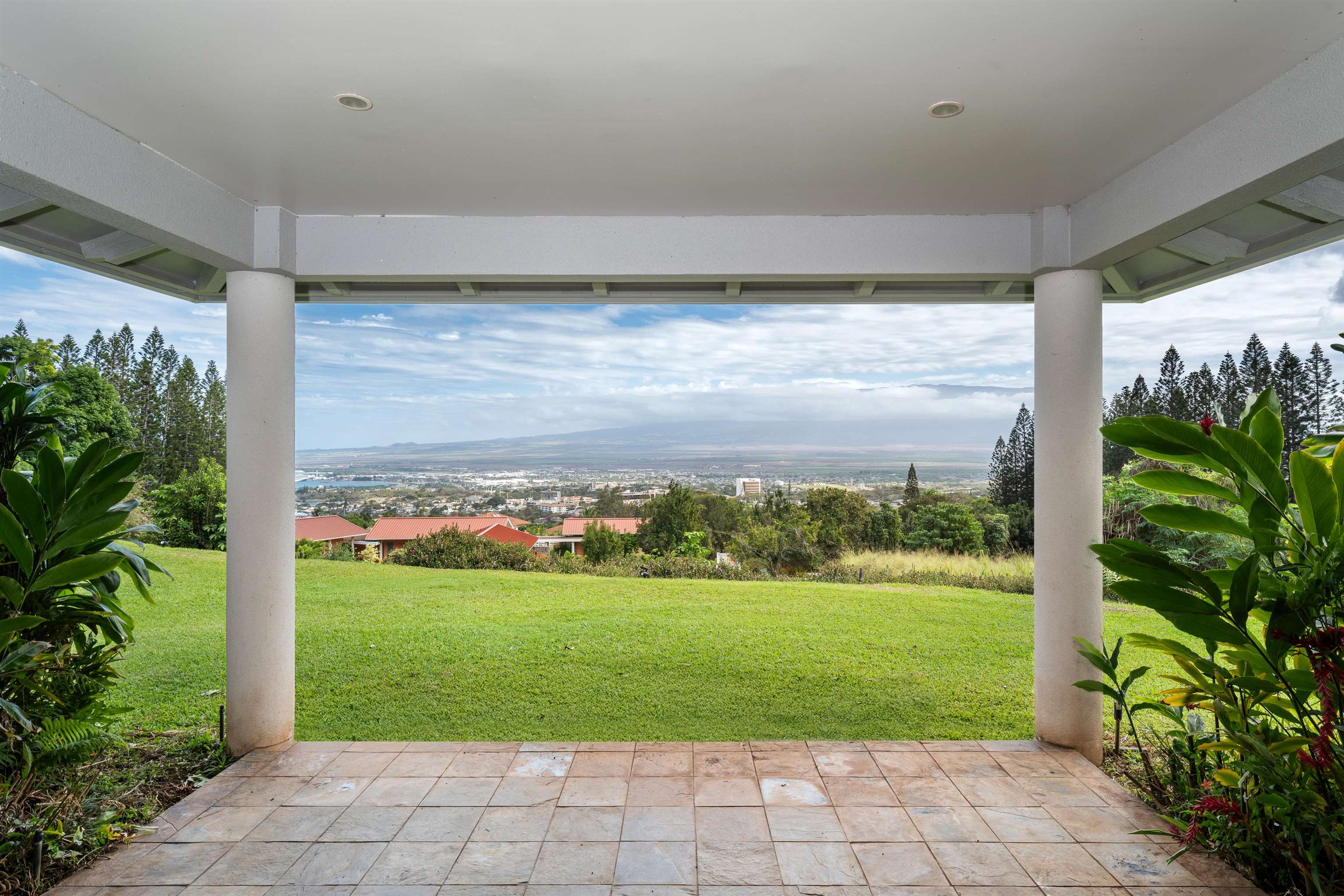 2673  Kamaile St Wailuku Country Estates, Wailuku home - photo 45 of 50