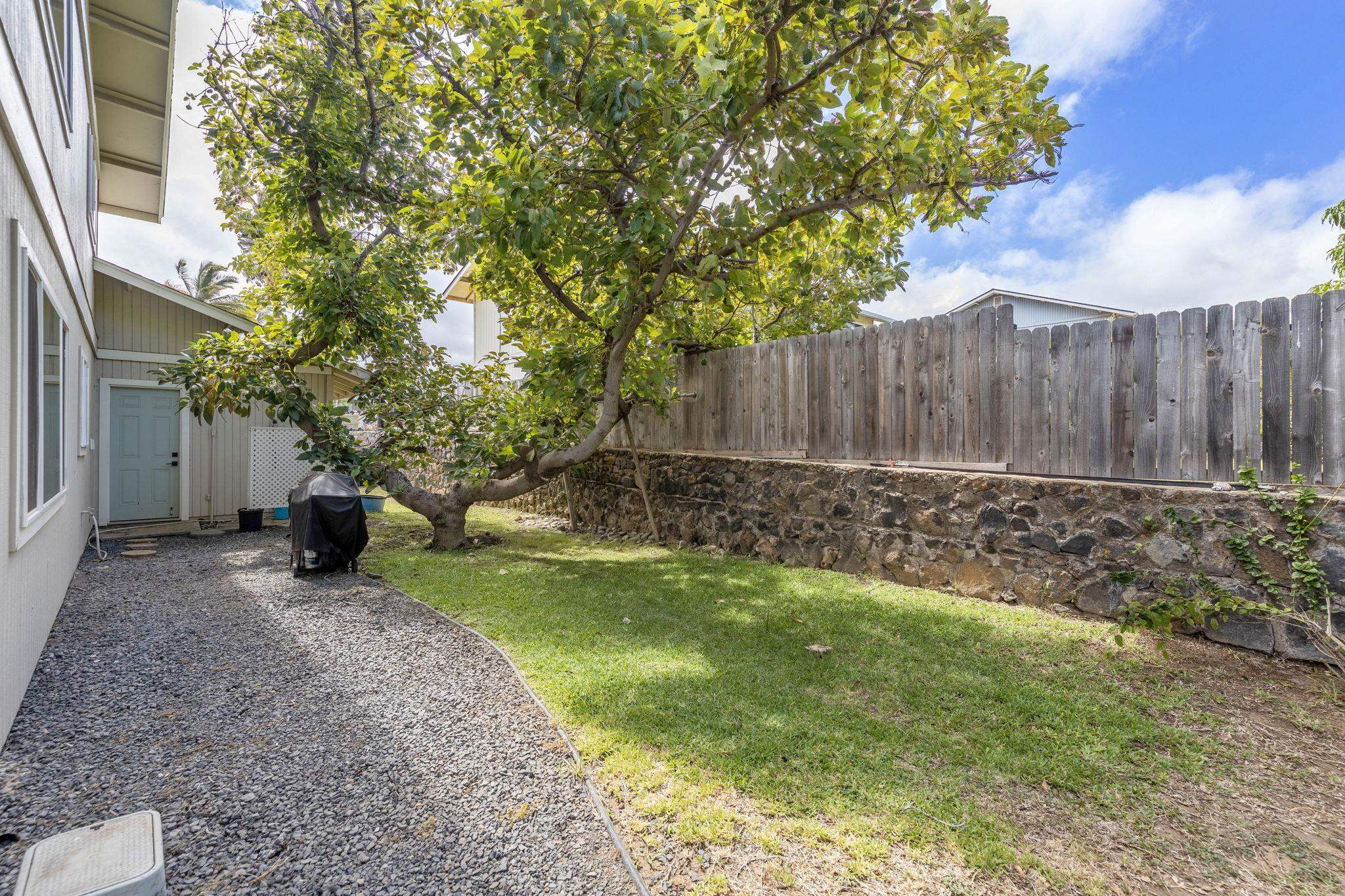 2682  Puu Hoolai St Keonekai, Kihei home - photo 40 of 41