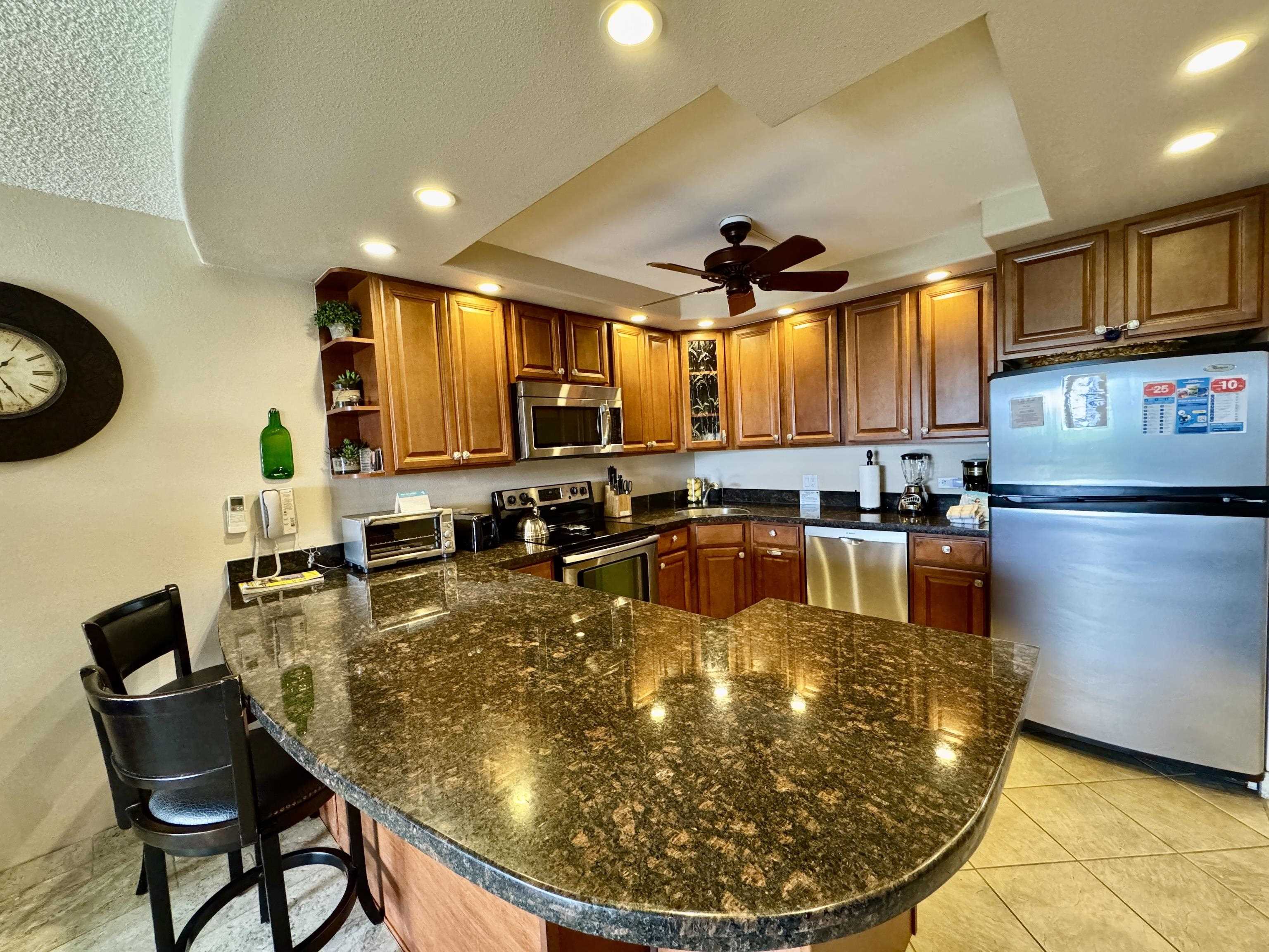 Kamaole Sands condo # 10213, Kihei, Hawaii - photo 4 of 37