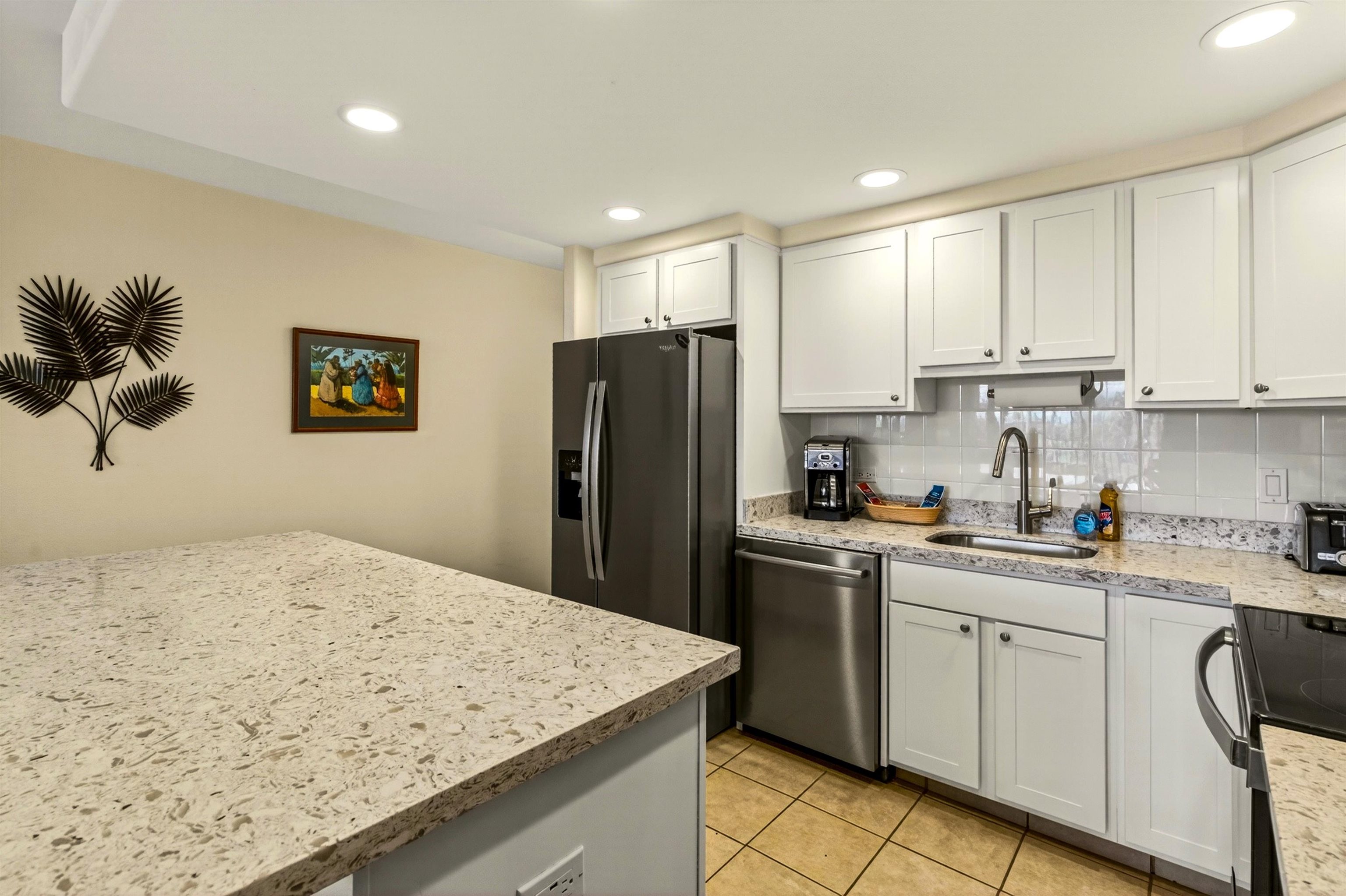 Kamaole Sands condo # 10-308, Kihei, Hawaii - photo 4 of 42