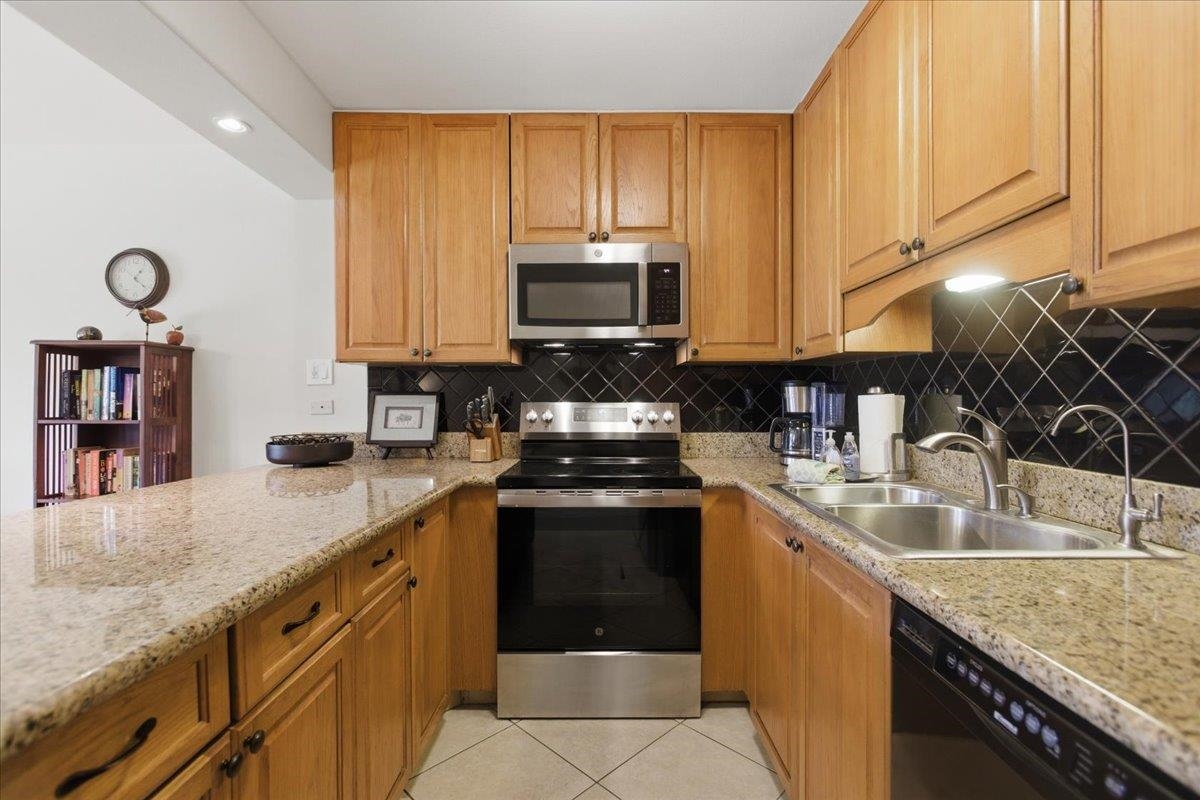 Kamaole Sands condo # 2-104, Kihei, Hawaii - photo 15 of 37