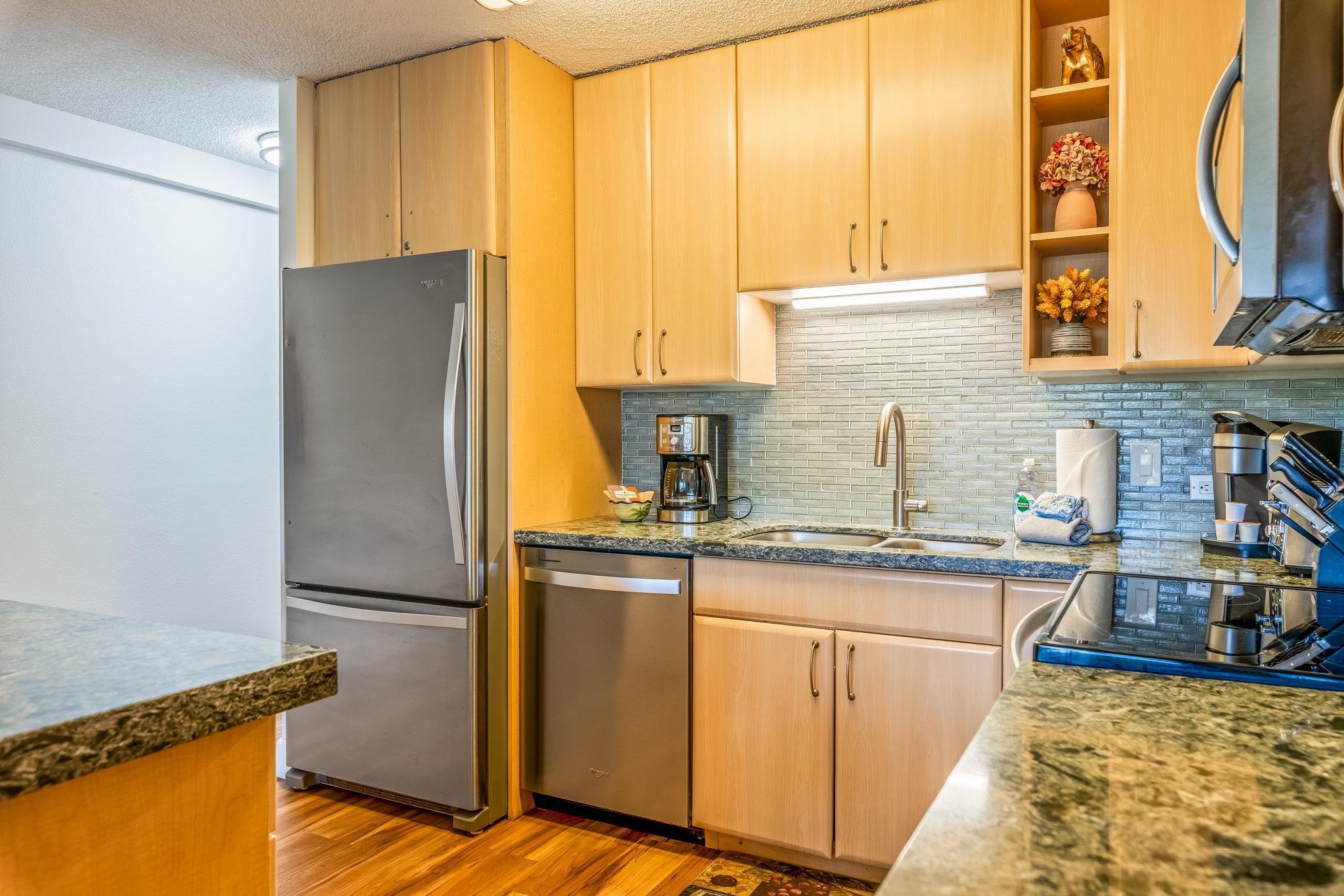 Kamaole Sands condo # 3-106, Kihei, Hawaii - photo 14 of 38