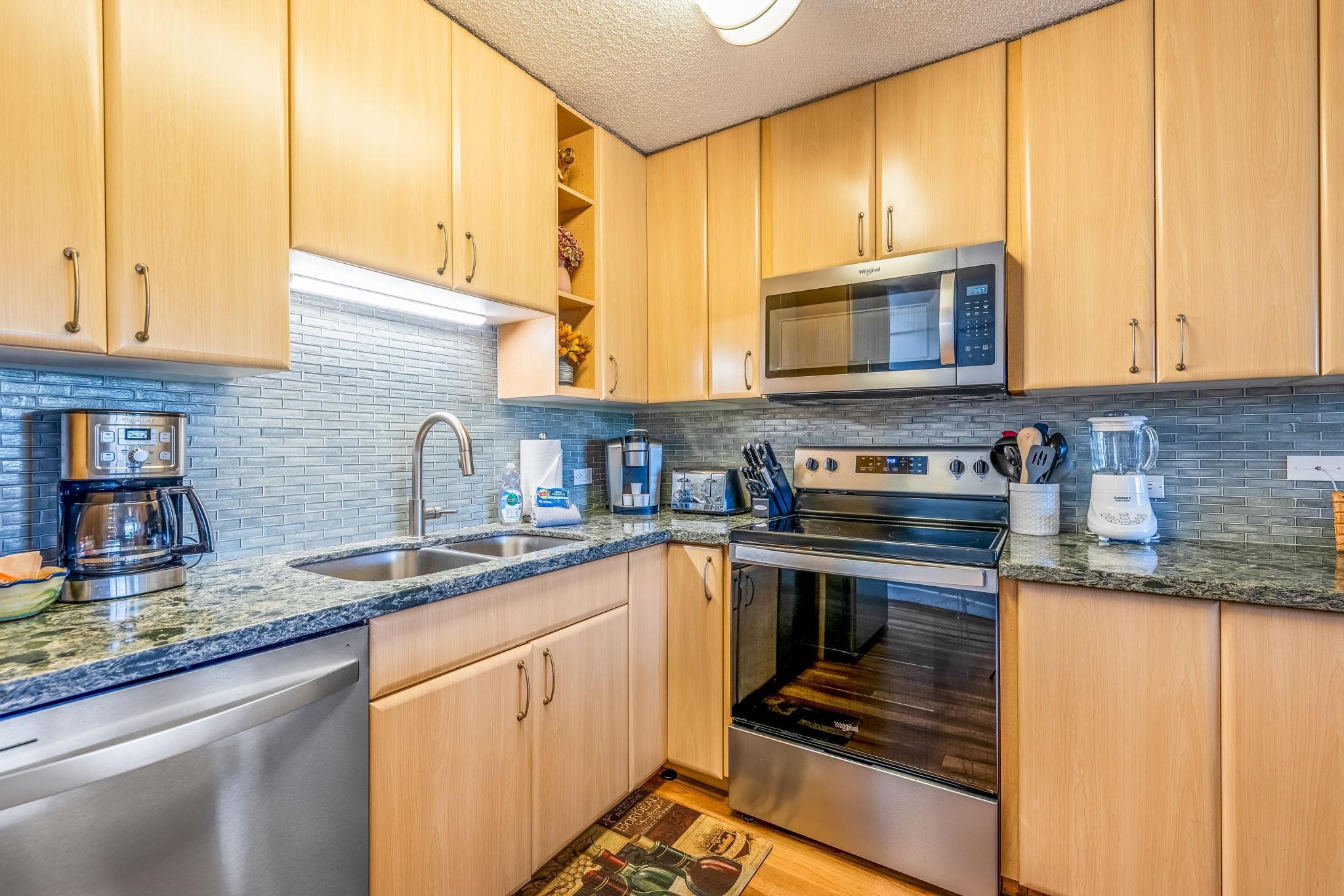 Kamaole Sands condo # 3-106, Kihei, Hawaii - photo 5 of 38