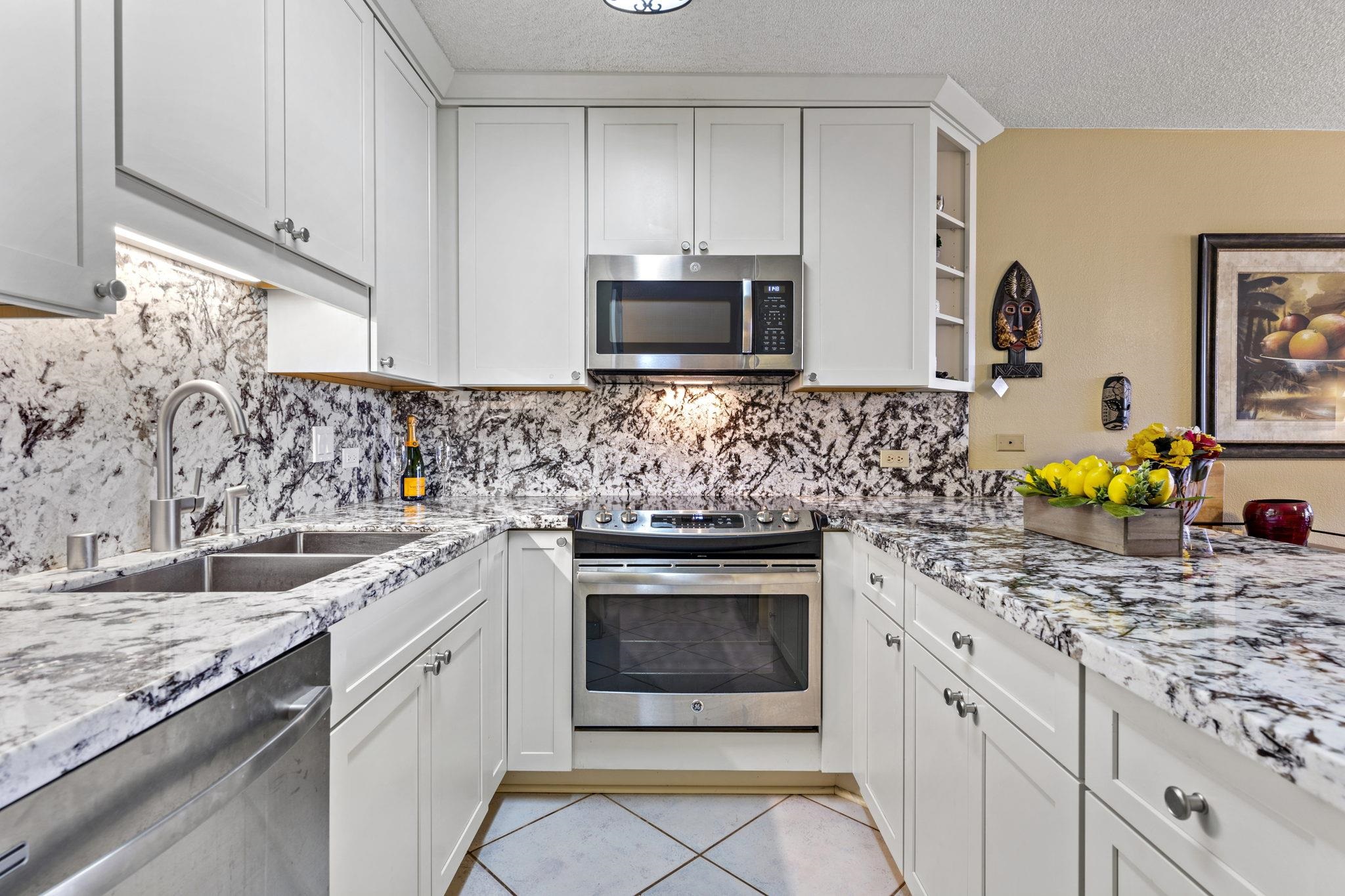 Kamaole Sands condo # 3-202, Kihei, Hawaii - photo 5 of 44