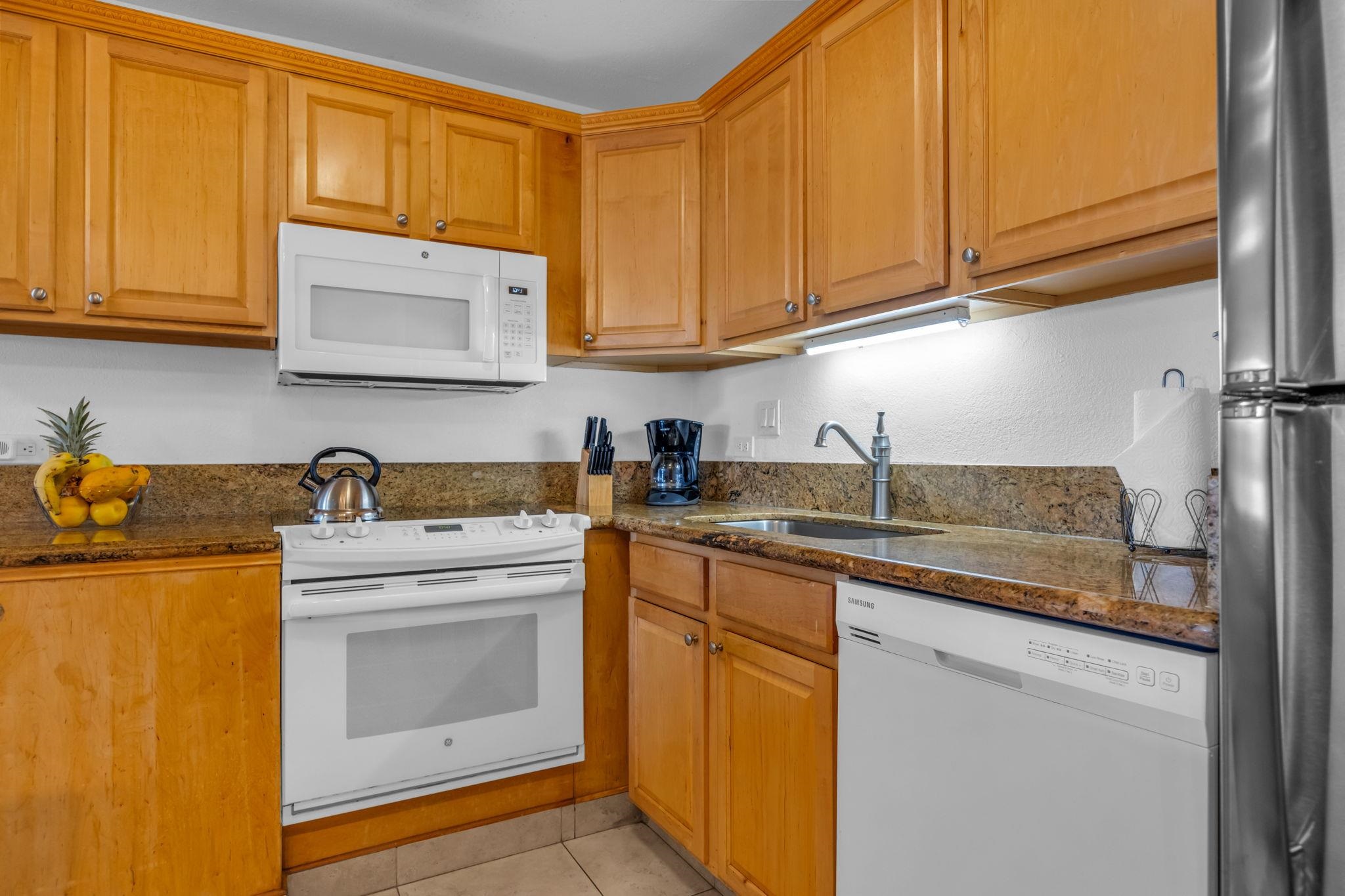 Kamaole Sands condo # 3-403, Kihei, Hawaii - photo 13 of 40