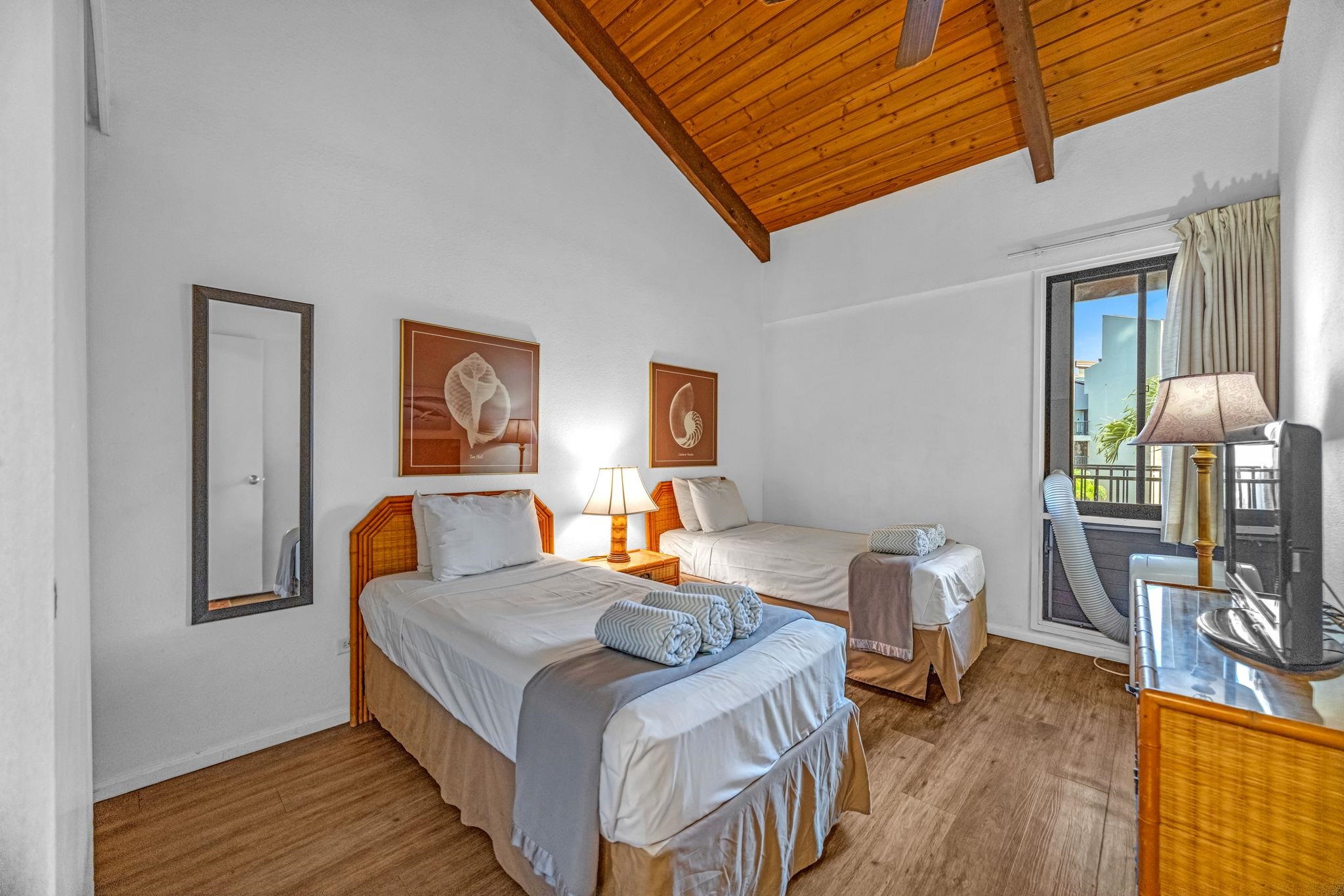 Kamaole Sands condo # 3-403, Kihei, Hawaii - photo 24 of 40