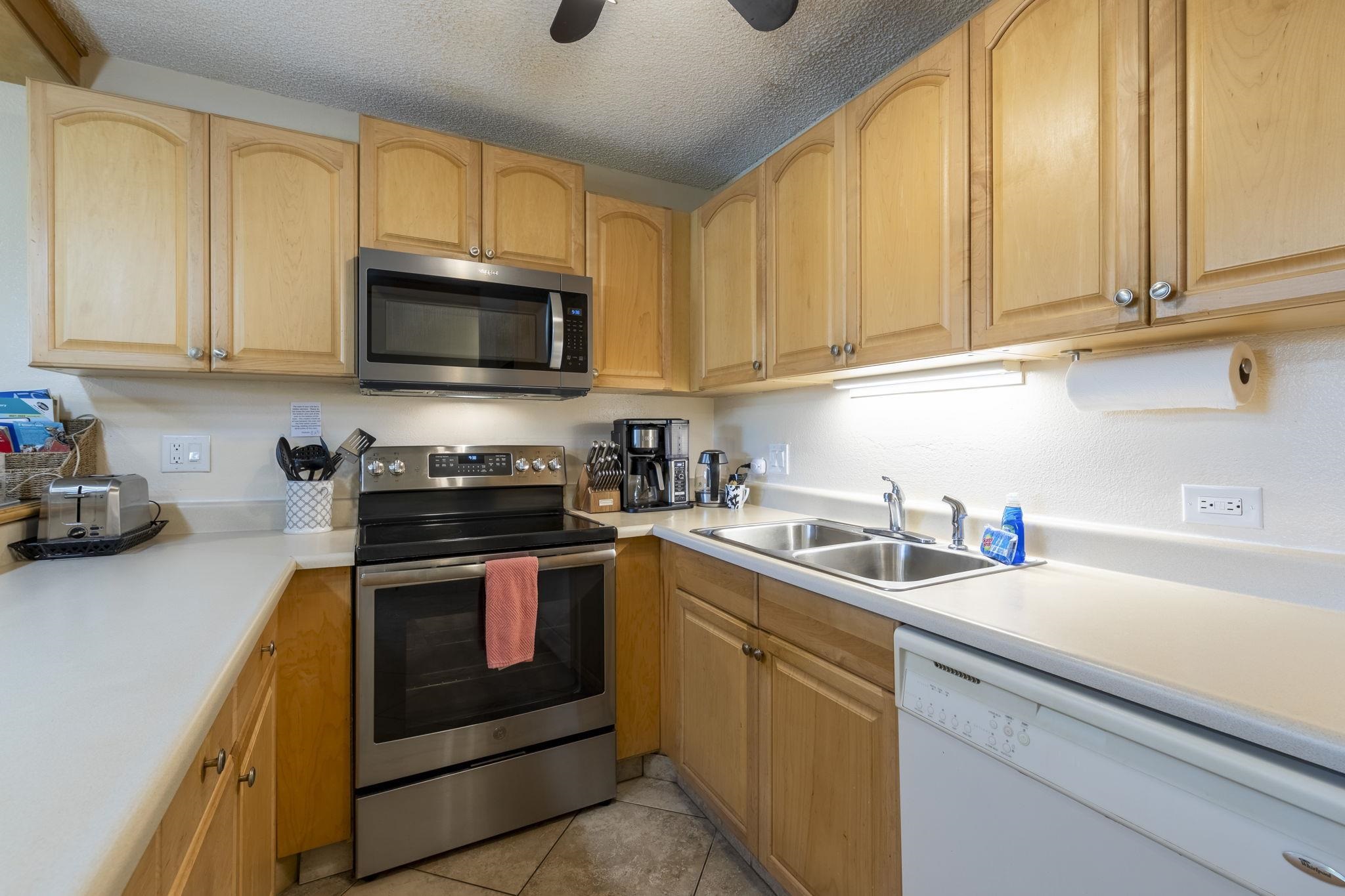 Kamaole Sands condo # 4110, Kihei, Hawaii - photo 21 of 50