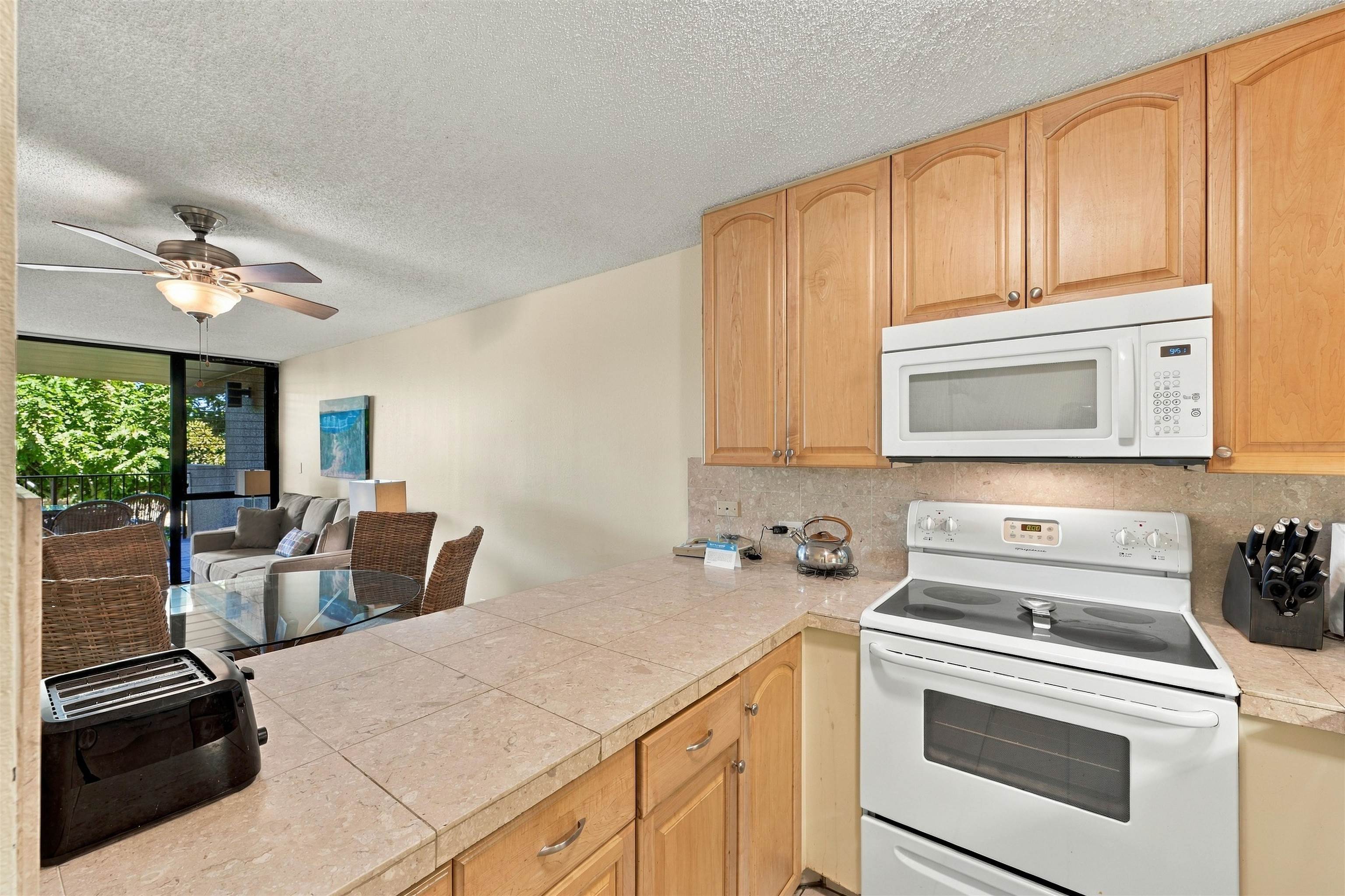 Kamaole Sands condo # 4-204, Kihei, Hawaii - photo 11 of 45