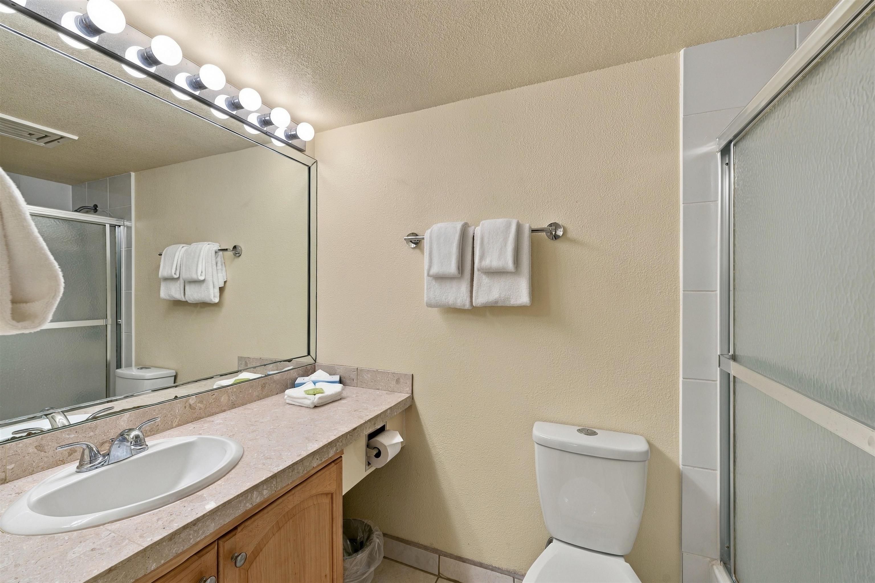 Kamaole Sands condo # 4-204, Kihei, Hawaii - photo 25 of 45