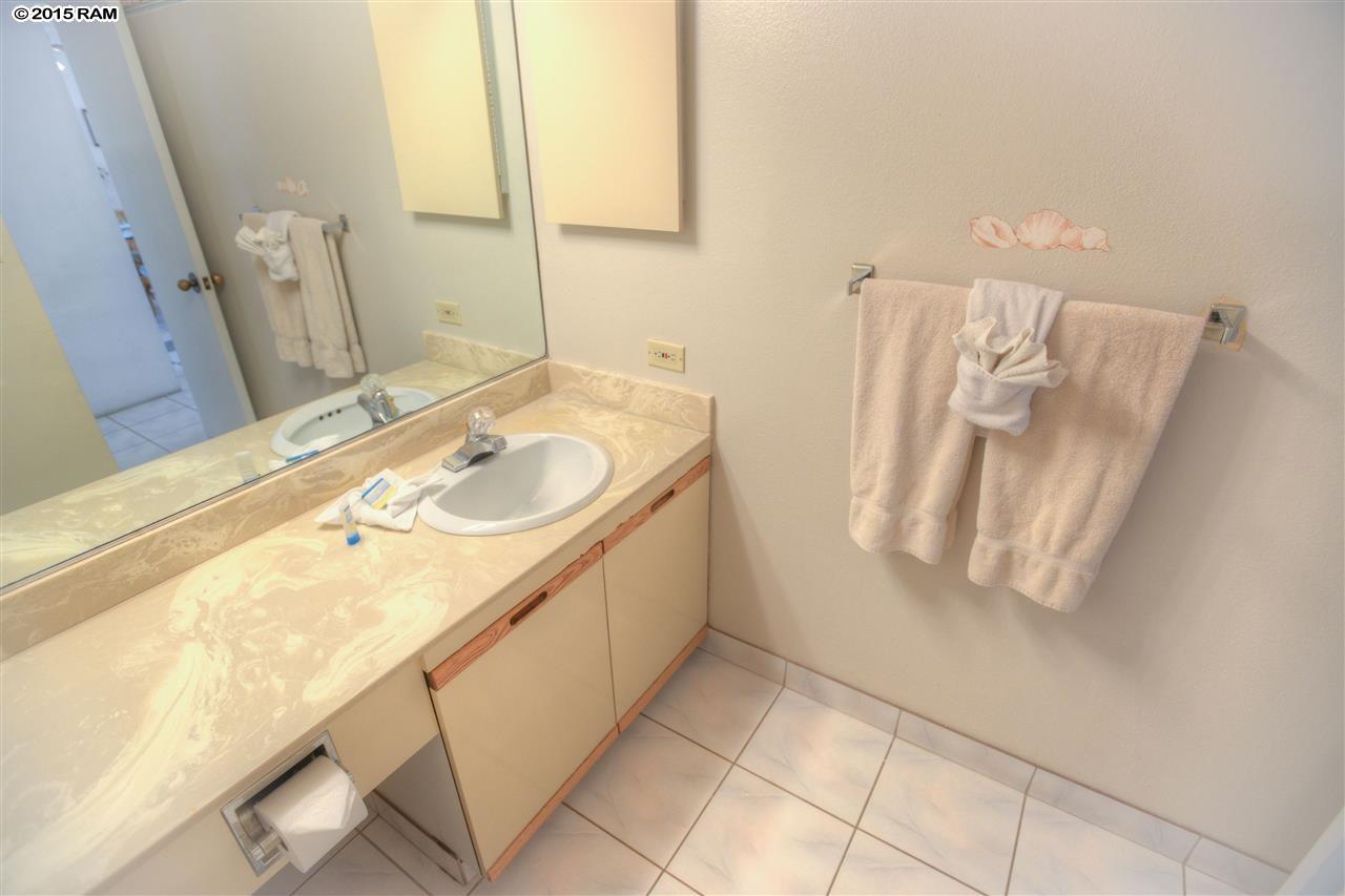 Kamaole Sands condo # 4-401, Kihei, Hawaii - photo 16 of 22