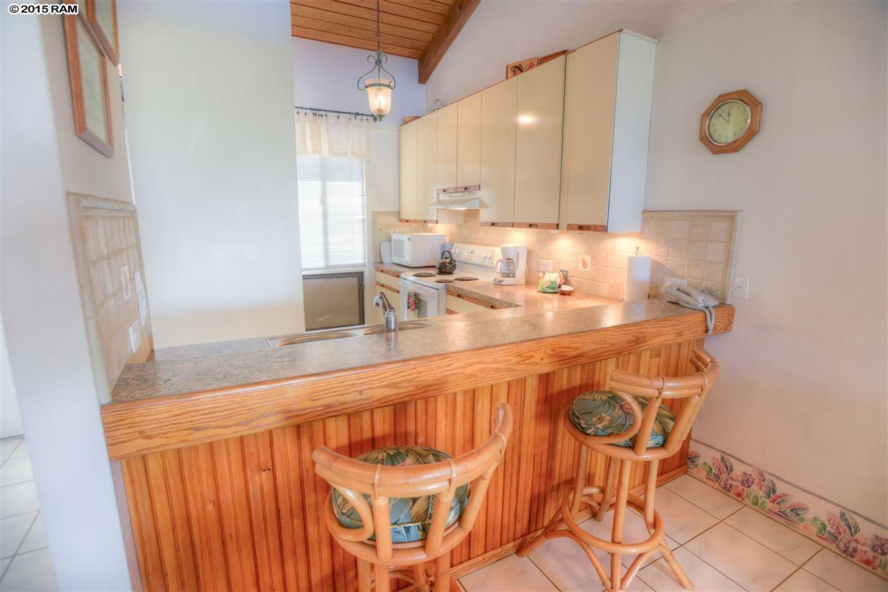 Kamaole Sands condo # 4-401, Kihei, Hawaii - photo 8 of 22