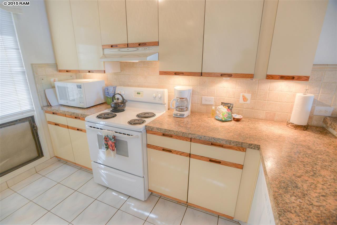 Kamaole Sands condo # 4-401, Kihei, Hawaii - photo 10 of 22