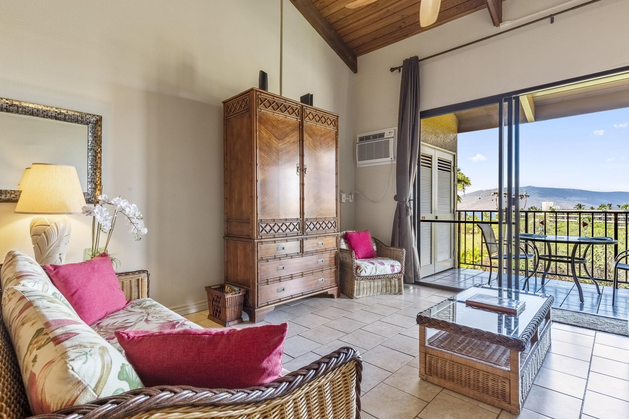 Kamaole Sands condo # 4-403, Kihei, Hawaii - photo 7 of 27