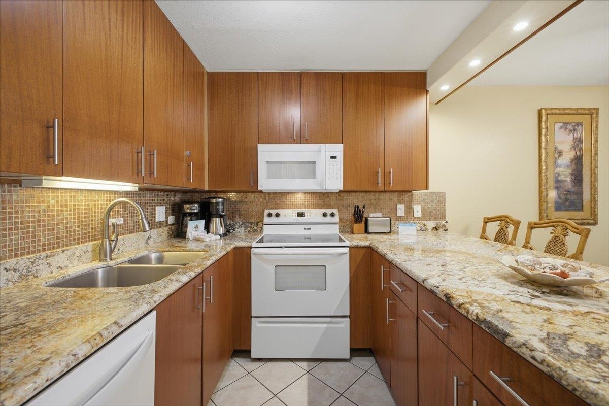 Kamaole Sands condo # 5-114, Kihei, Hawaii - photo 11 of 47