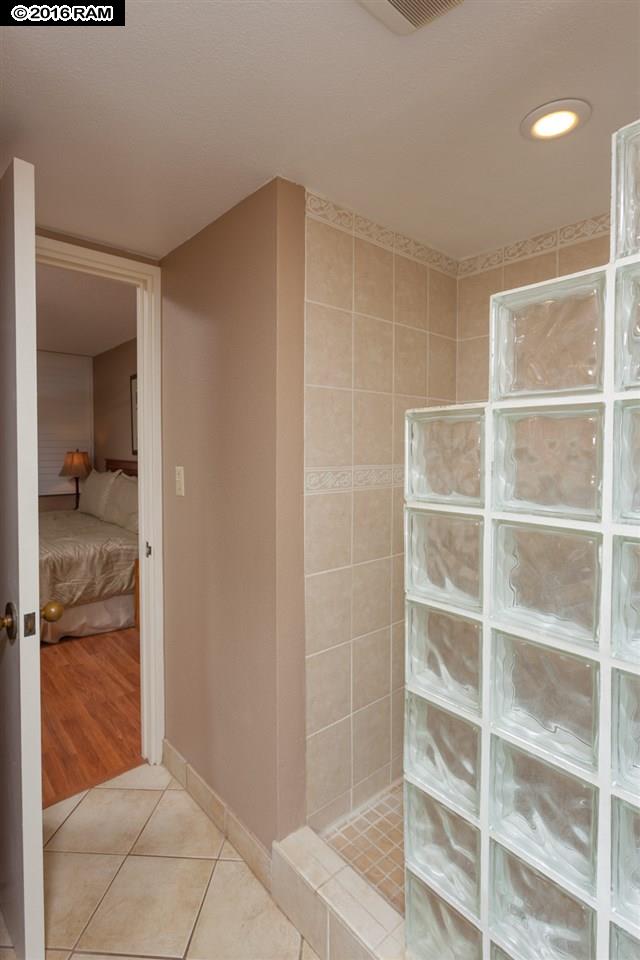 Kamaole Sands condo # 5-202, Kihei, Hawaii - photo 11 of 29