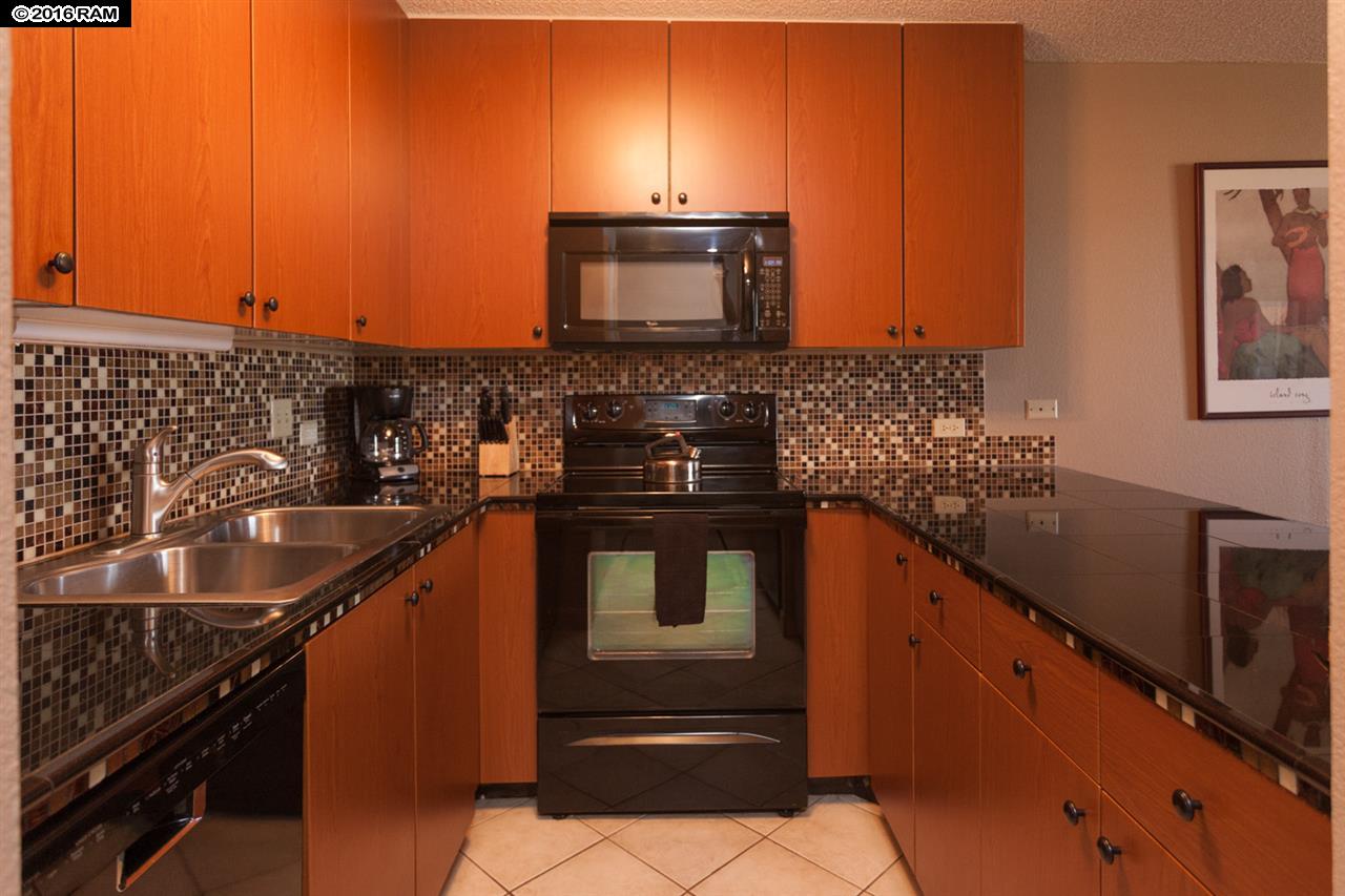 Kamaole Sands condo # 5-202, Kihei, Hawaii - photo 5 of 29