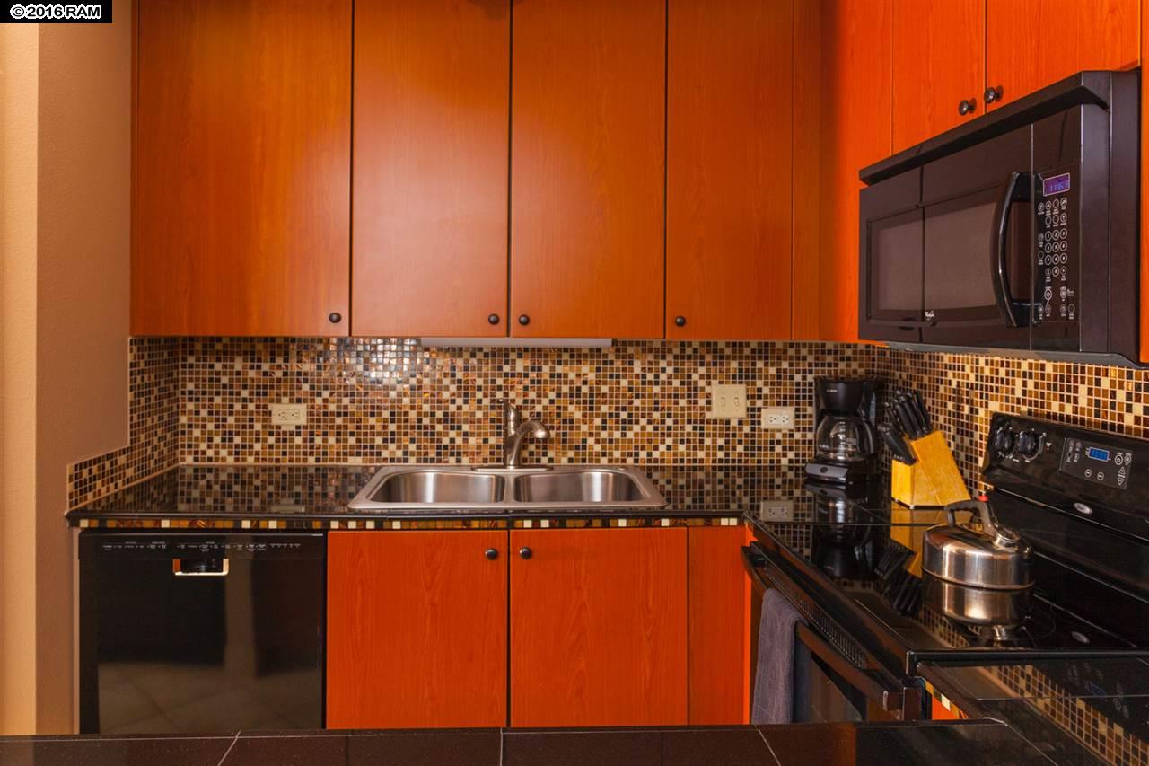 Kamaole Sands condo # 5-202, Kihei, Hawaii - photo 6 of 29