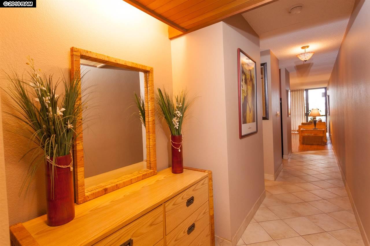 Kamaole Sands condo # 5-202, Kihei, Hawaii - photo 7 of 29