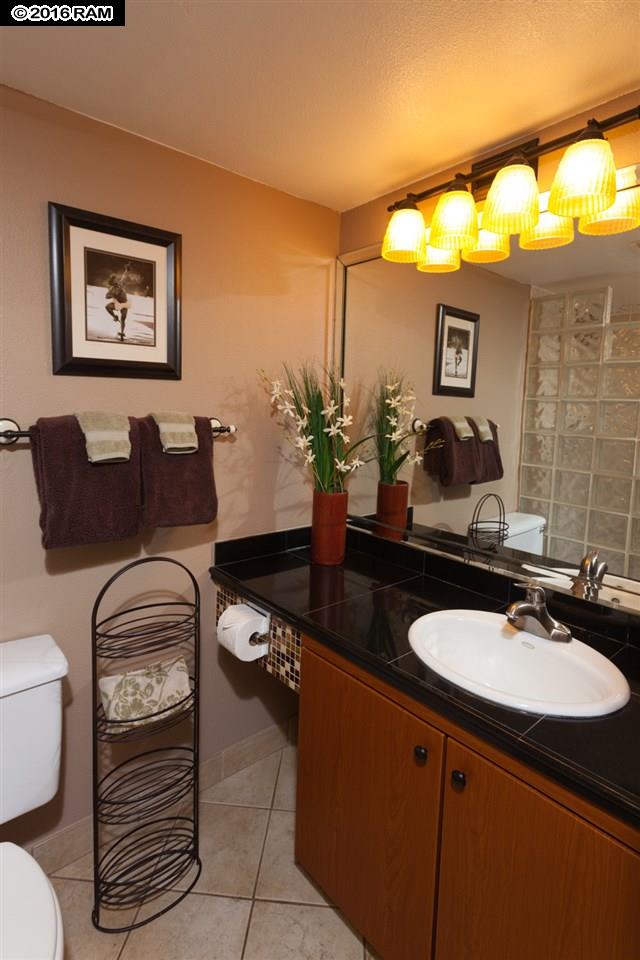 Kamaole Sands condo # 5-202, Kihei, Hawaii - photo 10 of 29