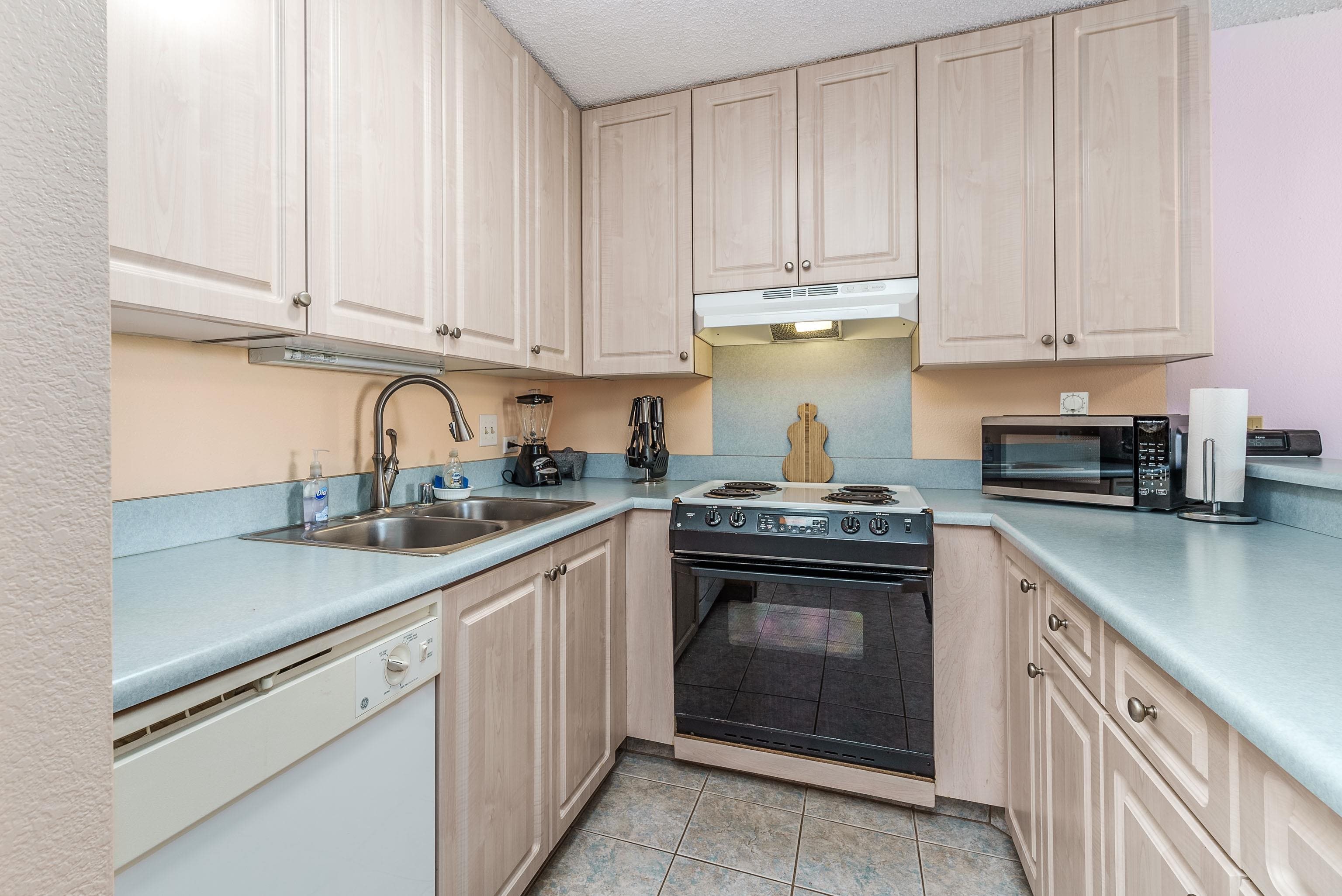 Kamaole Sands condo # 5-209, Kihei, Hawaii - photo 16 of 38