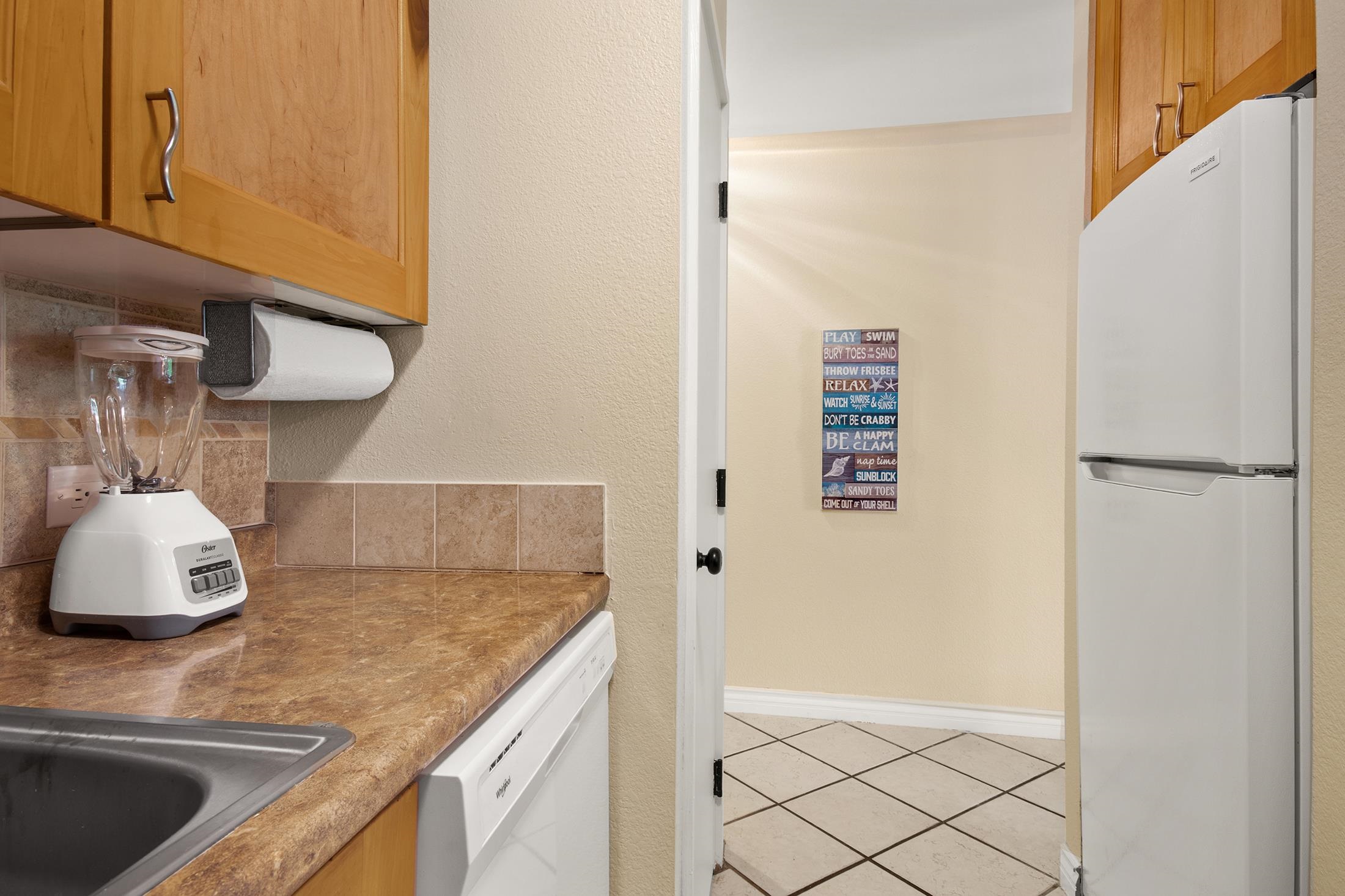 Kamaole Sands condo # 6-105, Kihei, Hawaii - photo 18 of 38