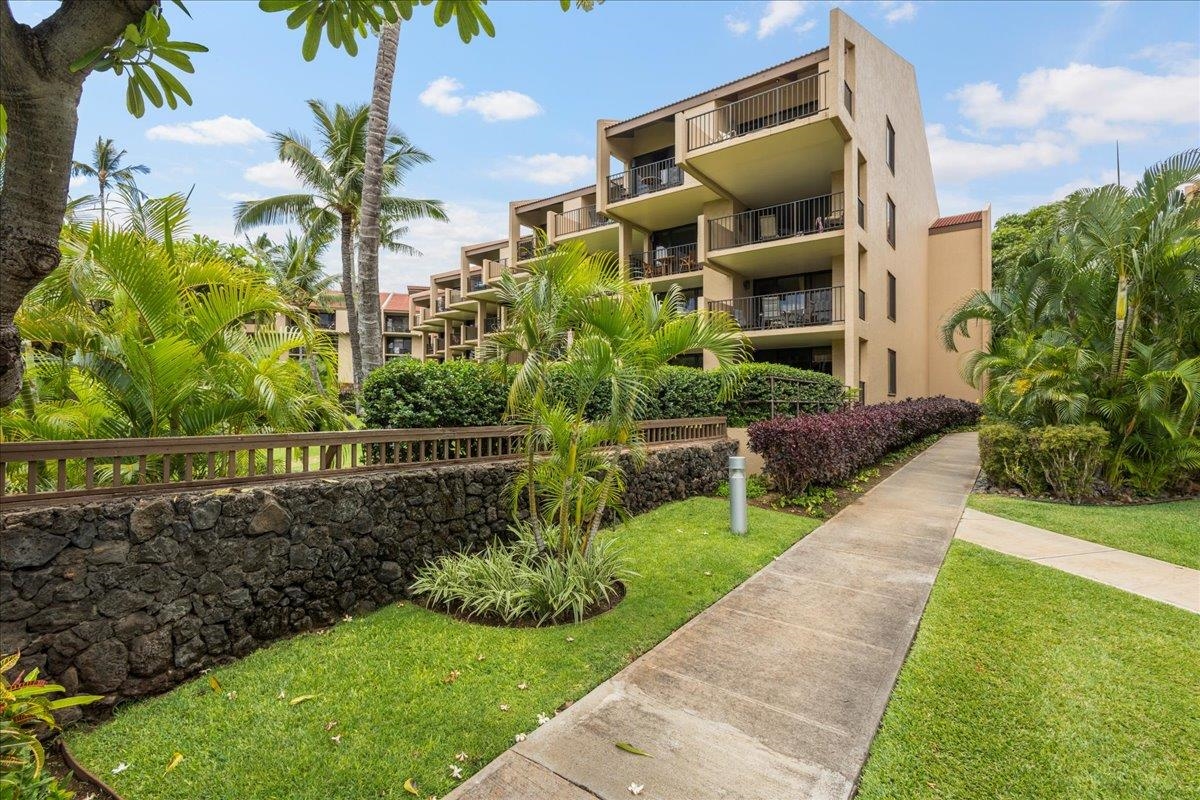 Kamaole Sands condo # 6-108, Kihei, Hawaii - photo 44 of 50