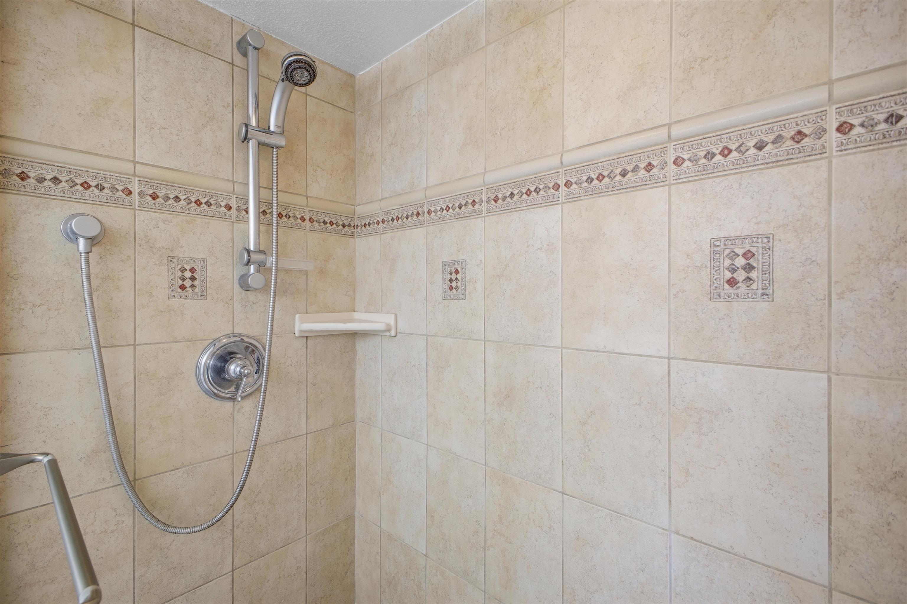 Kamaole Sands condo # 6-201, Kihei, Hawaii - photo 32 of 50