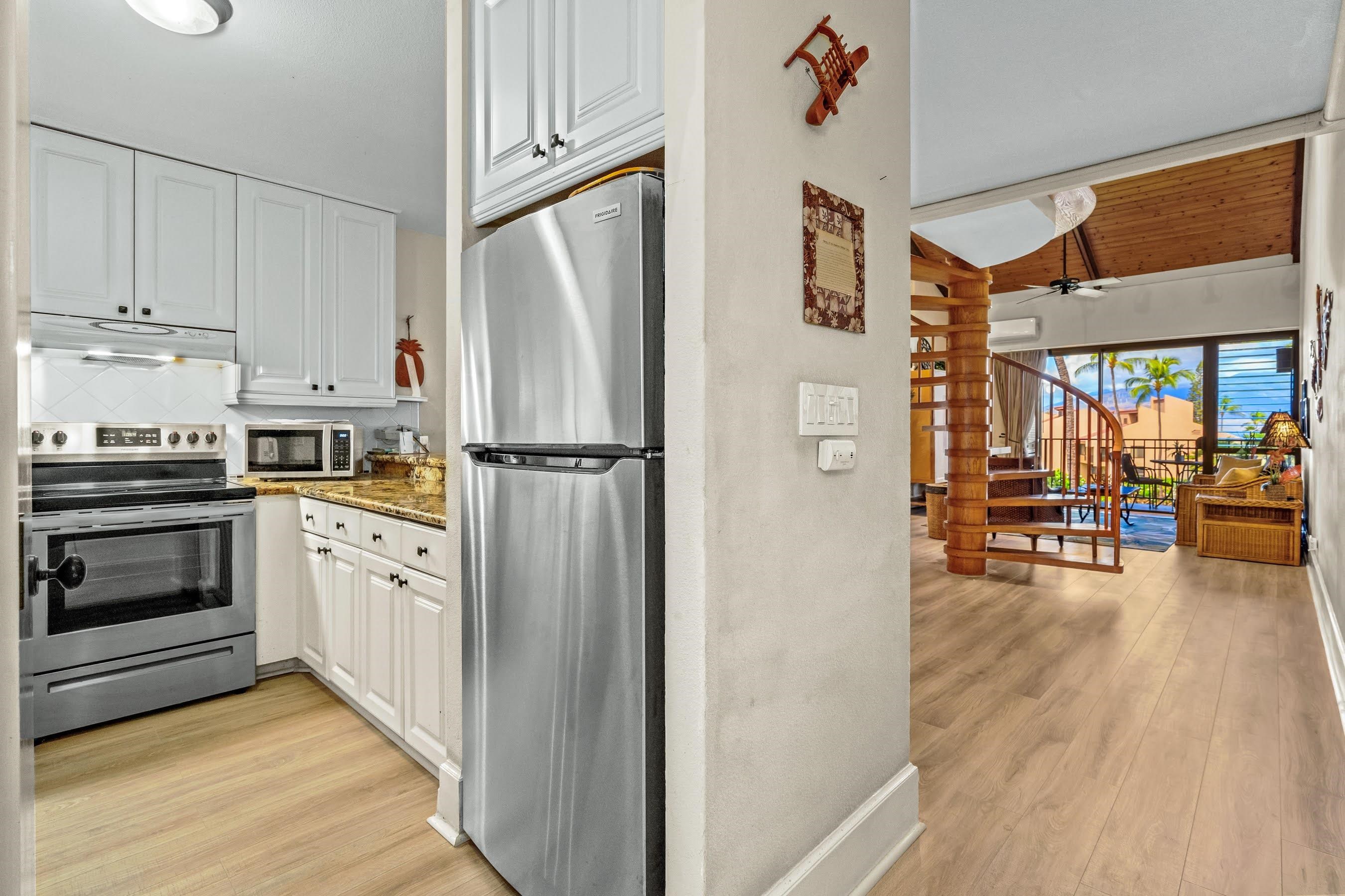 Kamaole Sands condo # 6-402, Kihei, Hawaii - photo 4 of 47